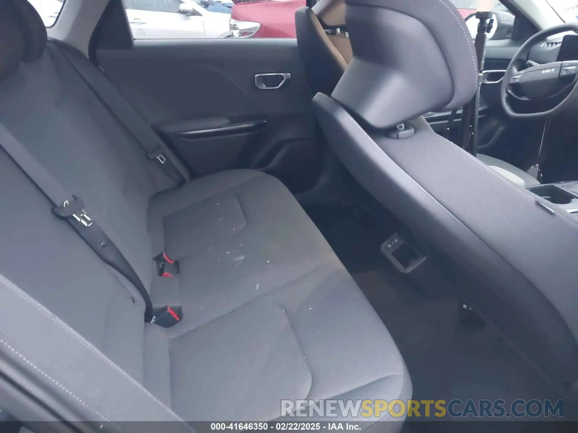 8 fotografías del automóvil dañado 3KPFT4DE2SE003488 KIA K4 2025