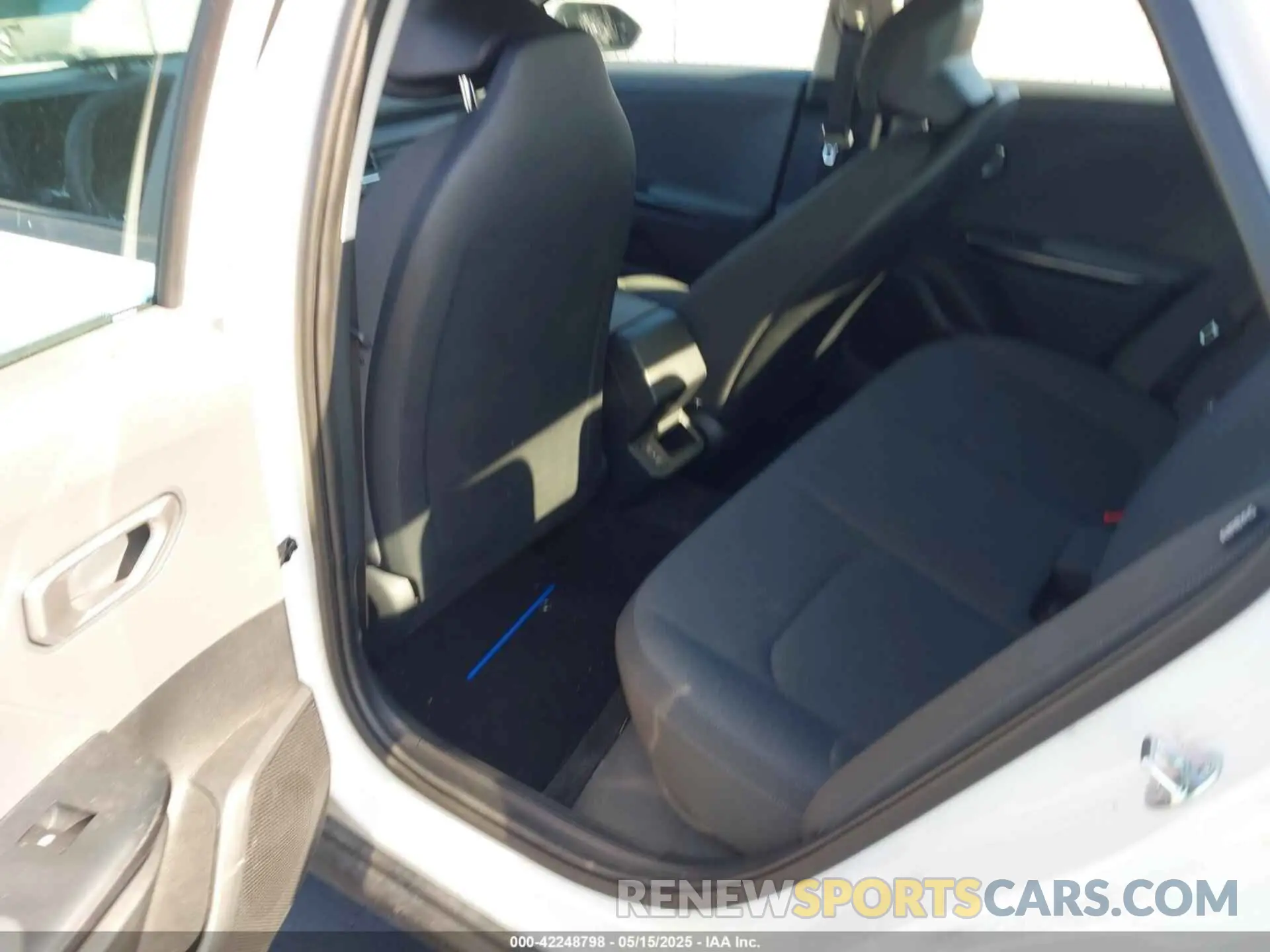 8 fotografías del automóvil dañado 3KPFT4DE2SE014166 KIA K4 2025