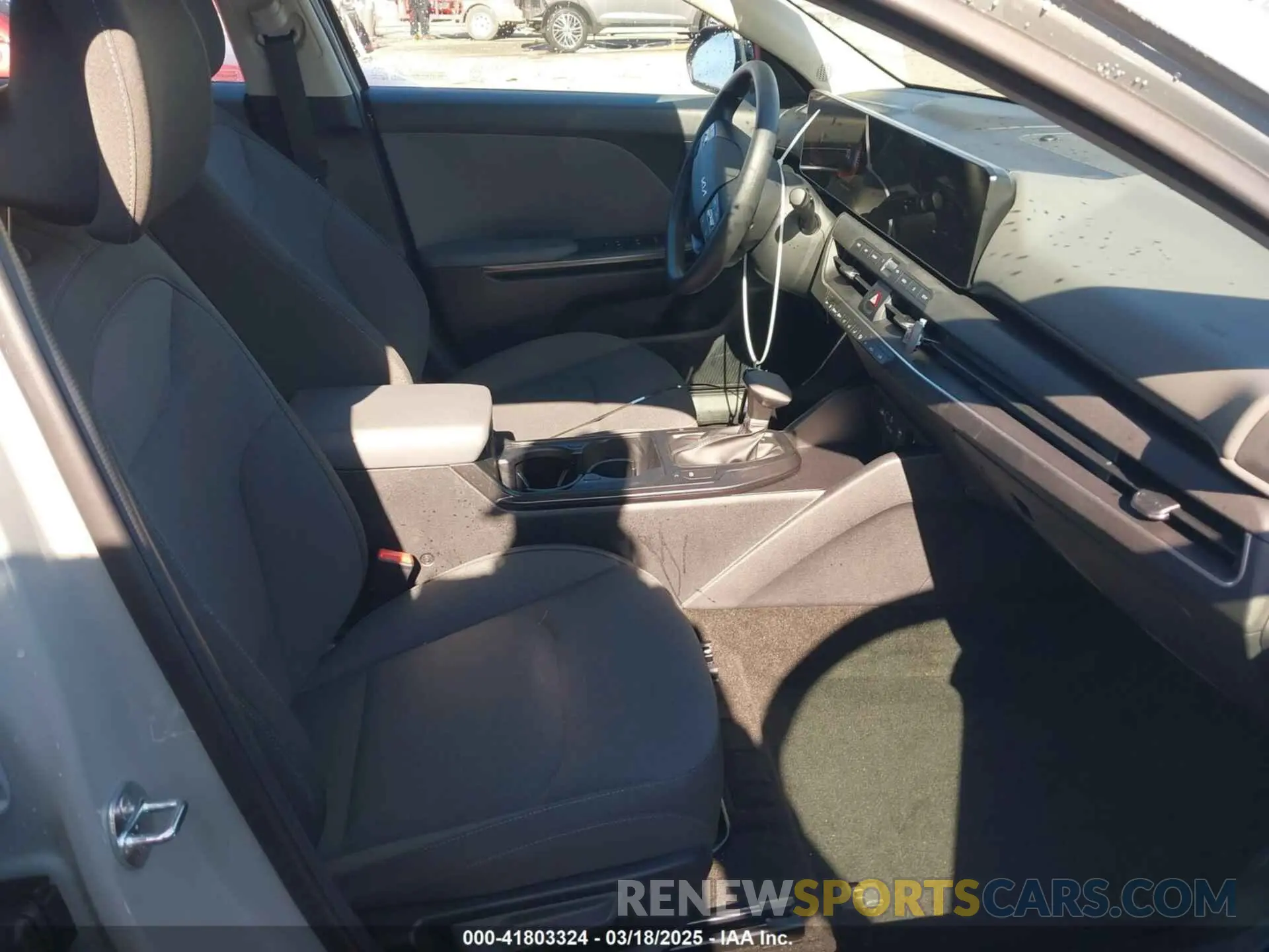 5 fotografías del automóvil dañado 3KPFT4DE2SE040962 KIA K4 2025