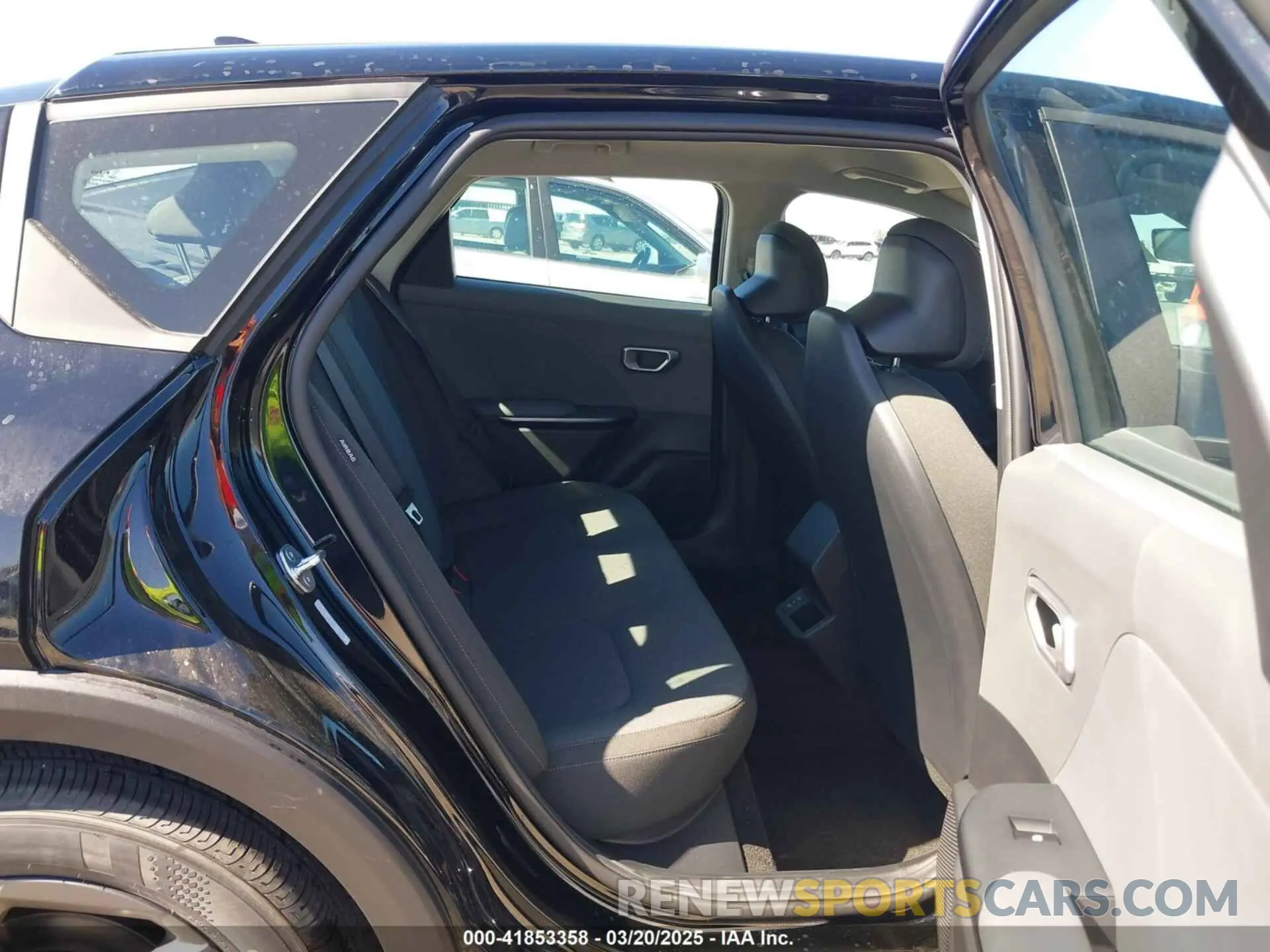 8 fotografías del automóvil dañado 3KPFT4DE2SE094889 KIA K4 2025