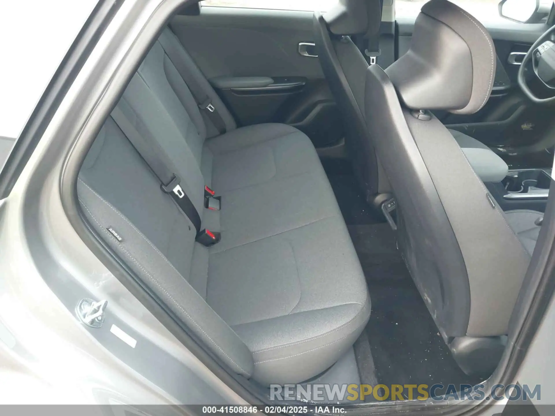 8 fotografías del automóvil dañado 3KPFT4DE3SE009462 KIA K4 2025