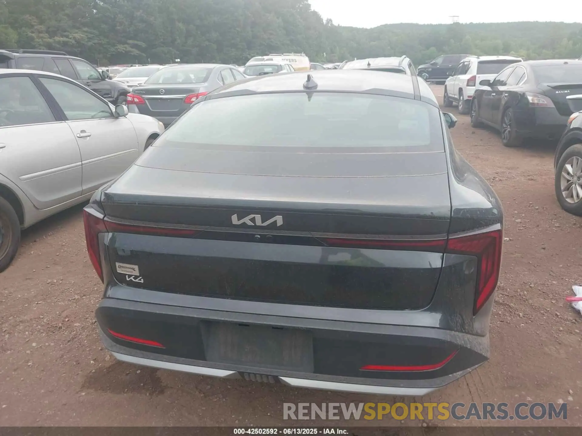16 fotografías del automóvil dañado 3KPFT4DE3SE015228 KIA K4 2025