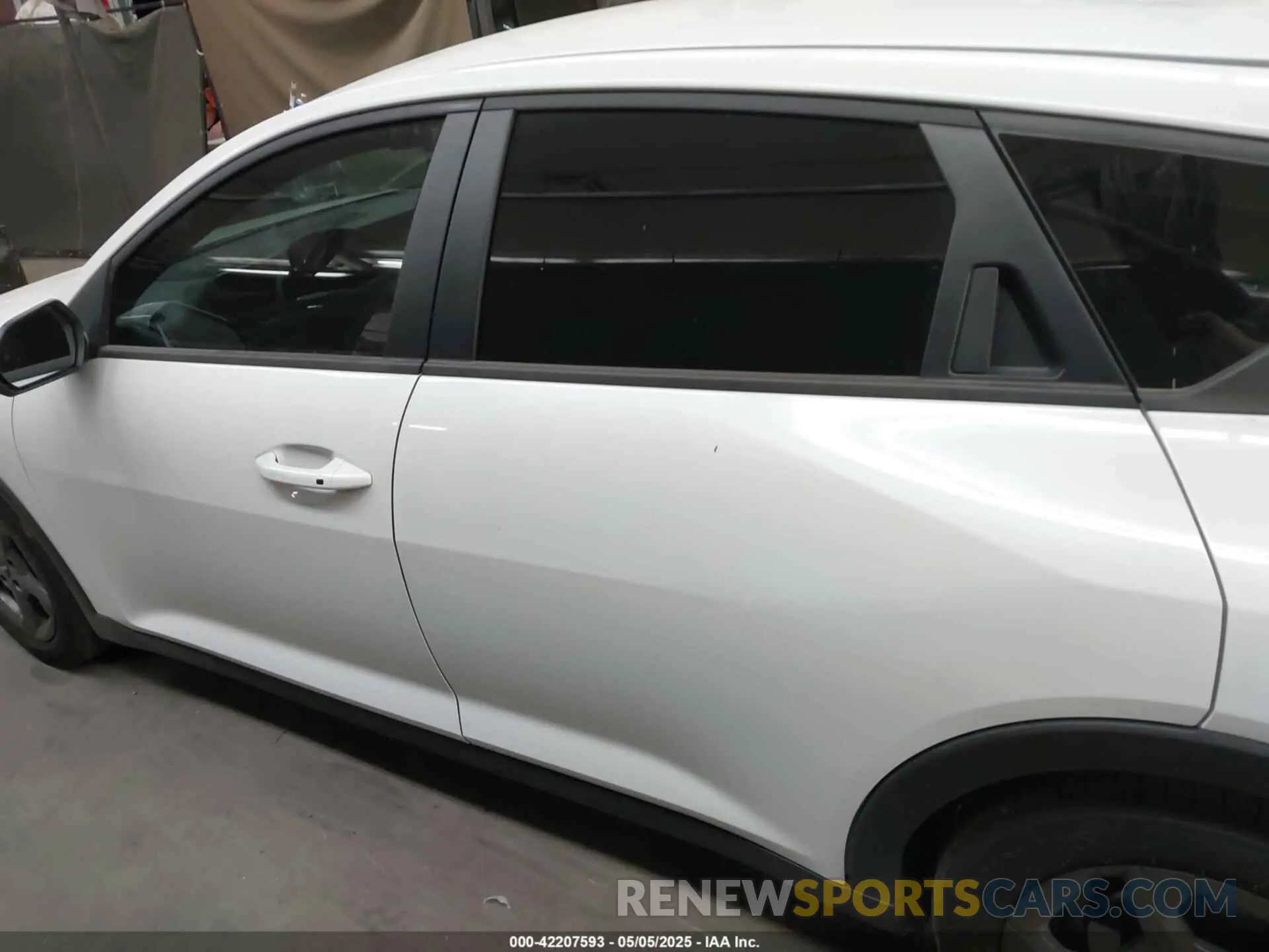 14 fotografías del automóvil dañado 3KPFT4DE3SE045278 KIA K4 2025