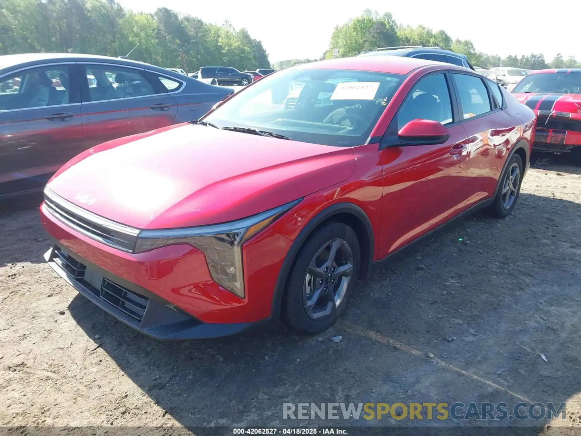 2 fotografías del automóvil dañado 3KPFT4DE4SE003167 KIA K4 2025