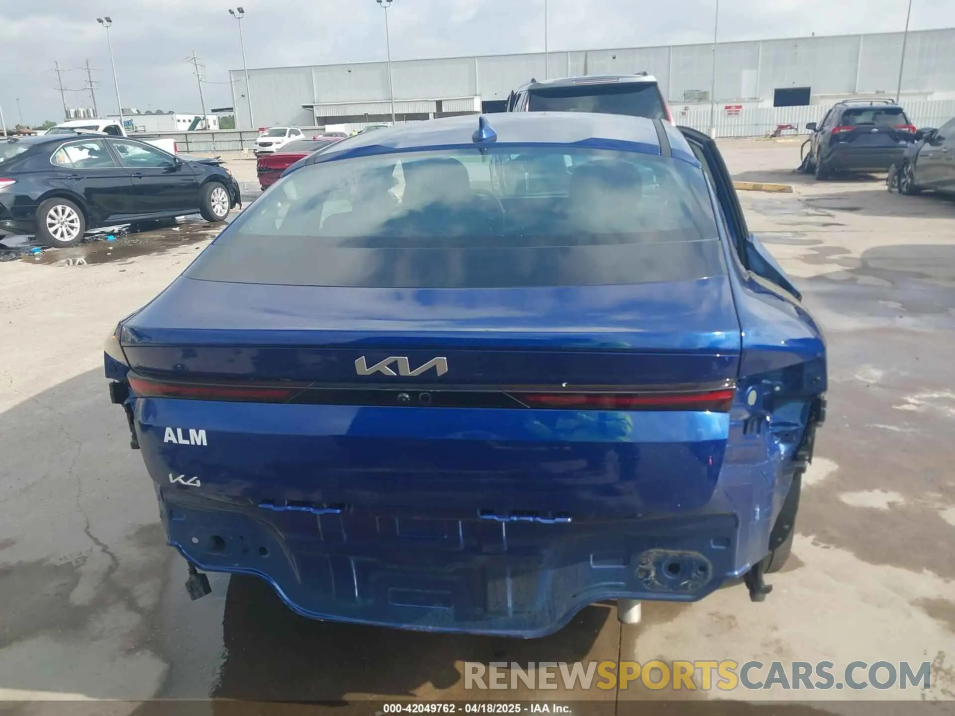 17 fotografías del automóvil dañado 3KPFT4DE4SE003802 KIA K4 2025