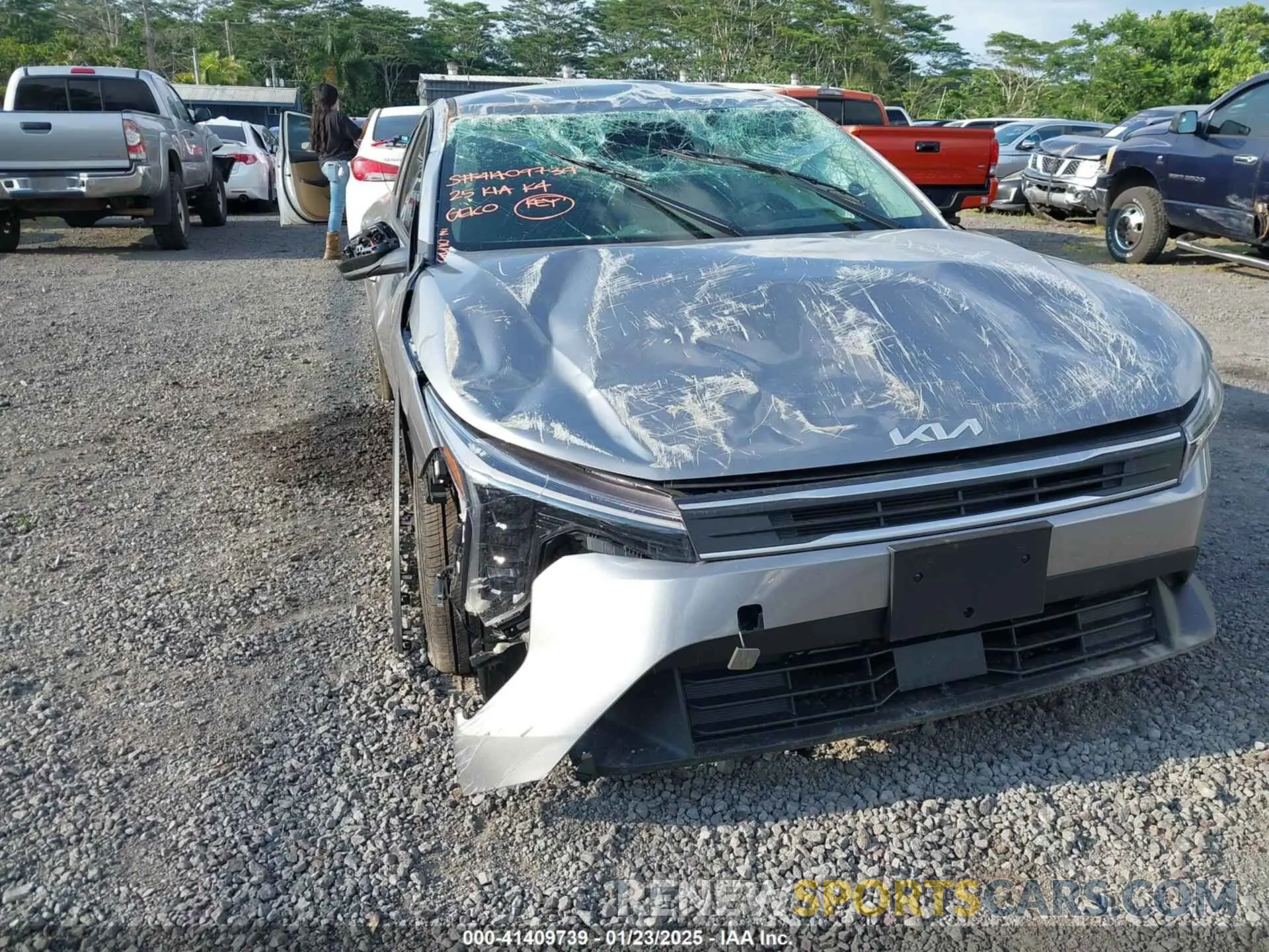 6 fotografías del automóvil dañado 3KPFT4DE4SE026612 KIA K4 2025