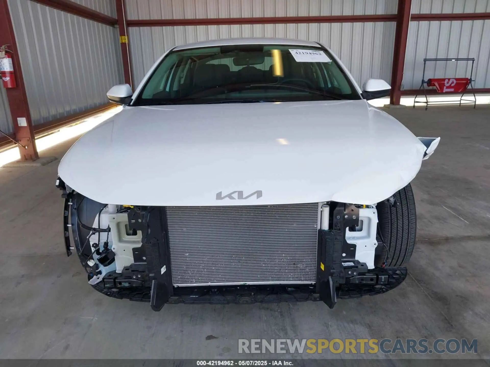 13 fotografías del automóvil dañado 3KPFT4DE4SE029431 KIA K4 2025