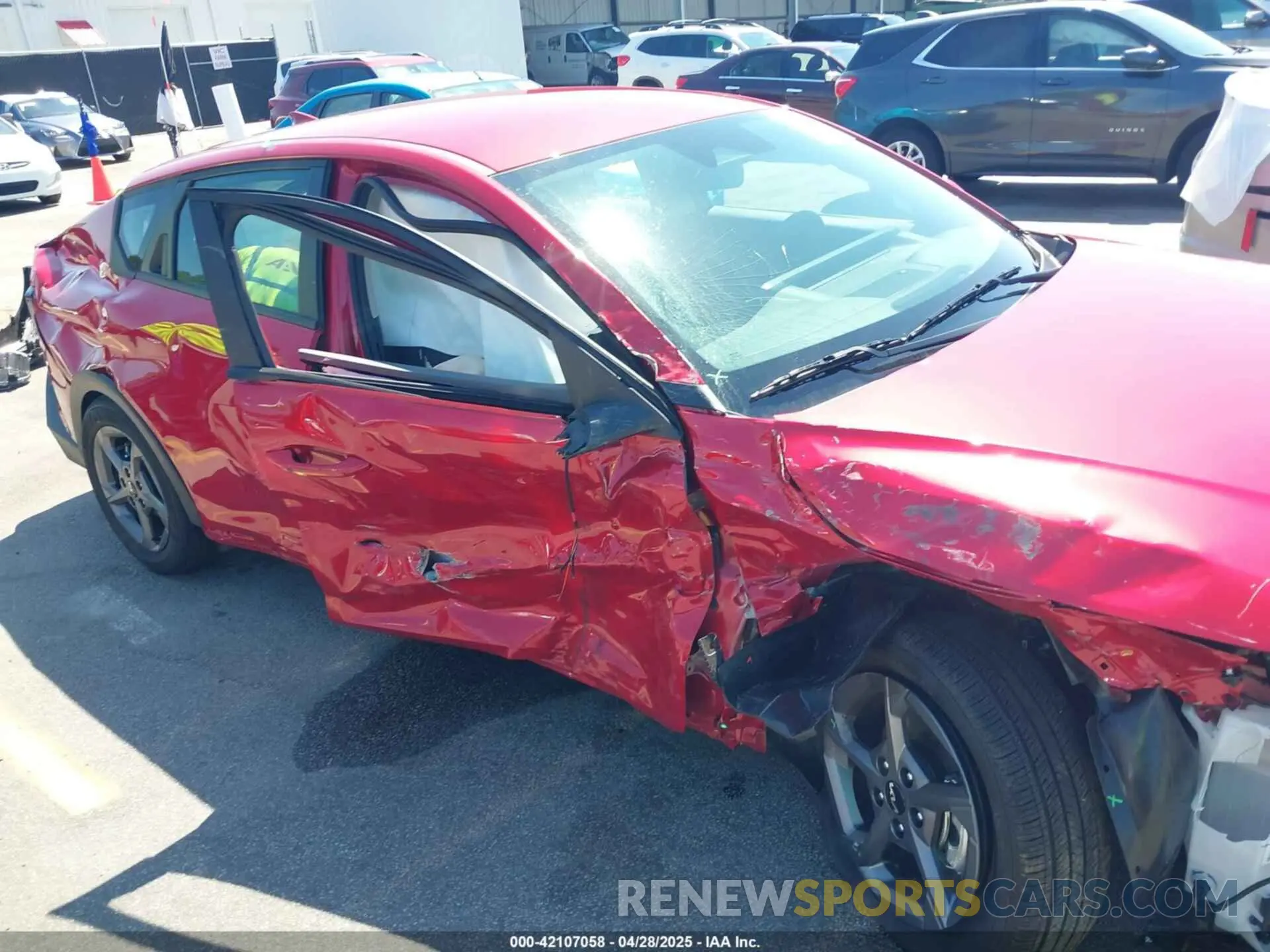 6 fotografías del automóvil dañado 3KPFT4DE4SE105701 KIA K4 2025