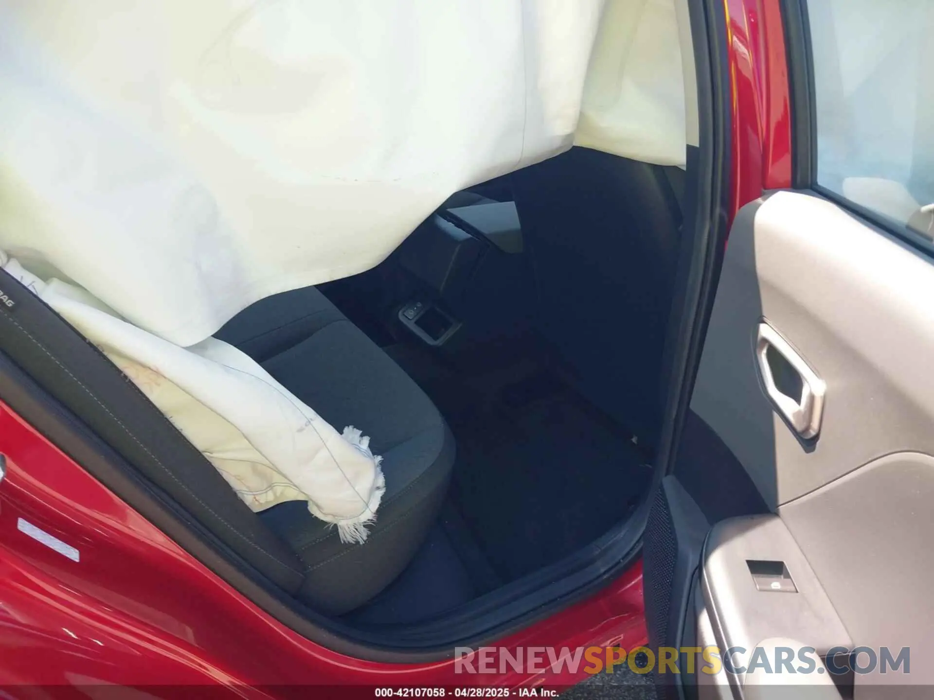 8 fotografías del automóvil dañado 3KPFT4DE4SE105701 KIA K4 2025