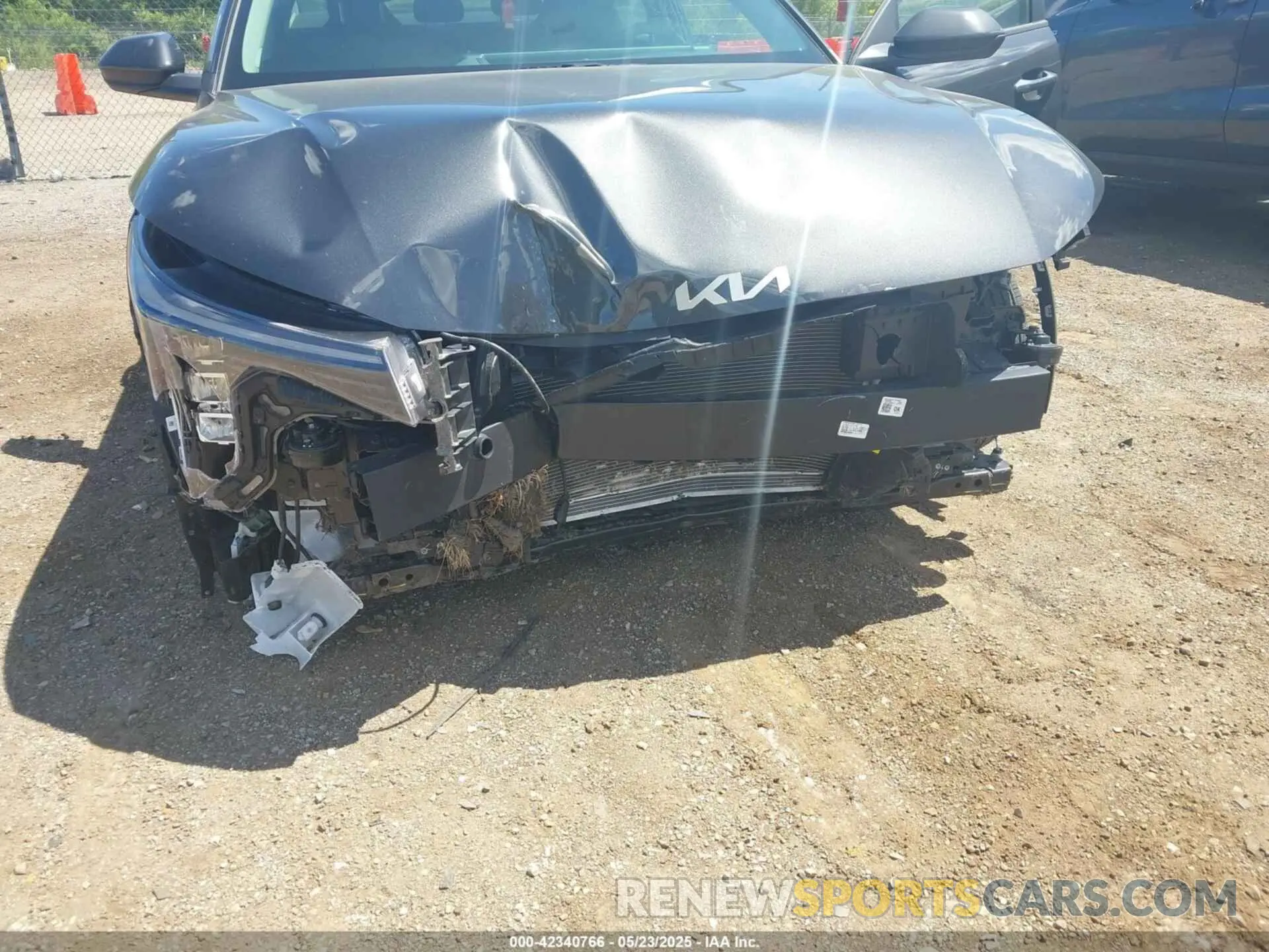 6 fotografías del automóvil dañado 3KPFT4DE4SE108422 KIA K4 2025