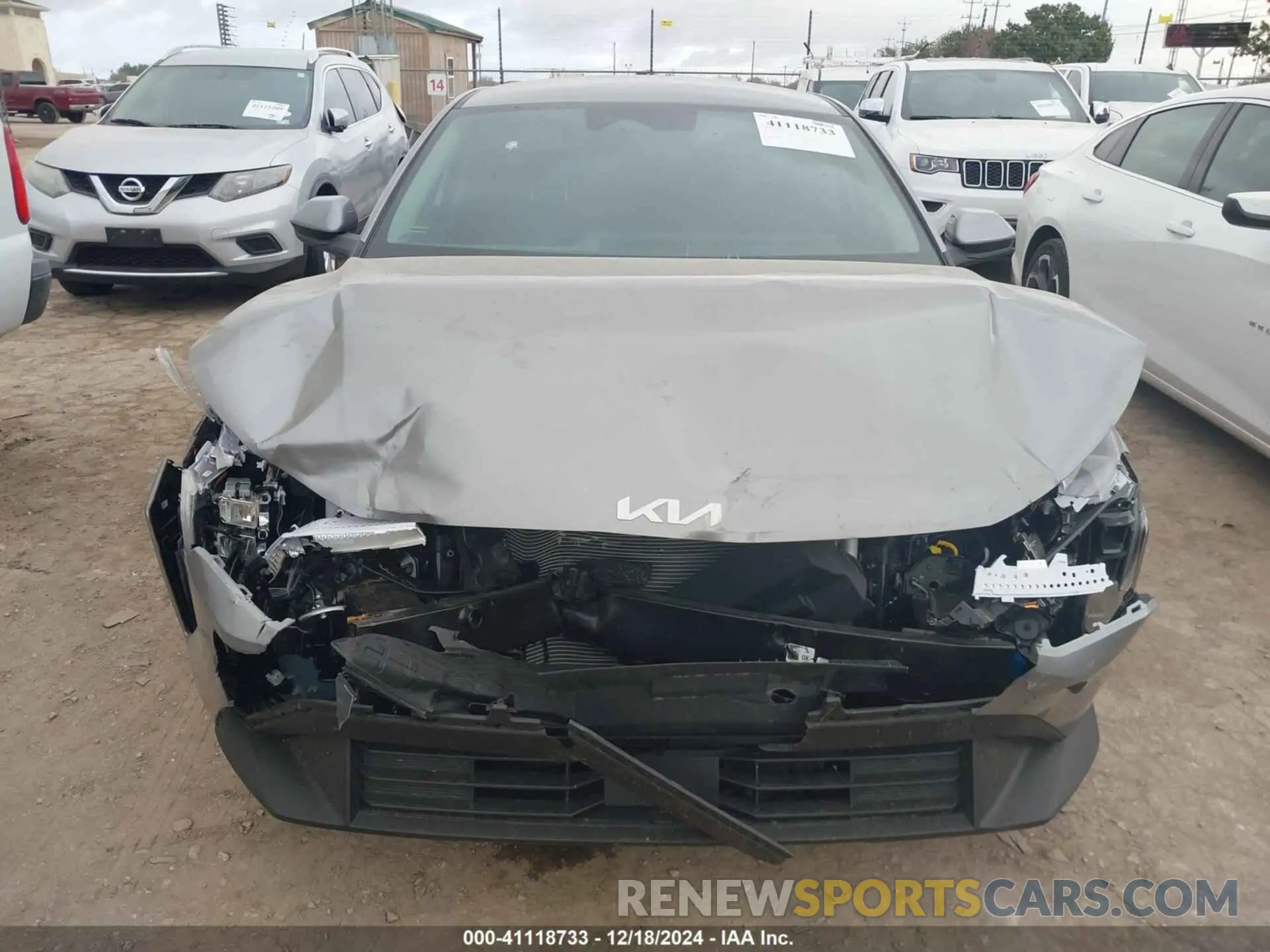 11 fotografías del automóvil dañado 3KPFT4DE5SE013044 KIA K4 2025