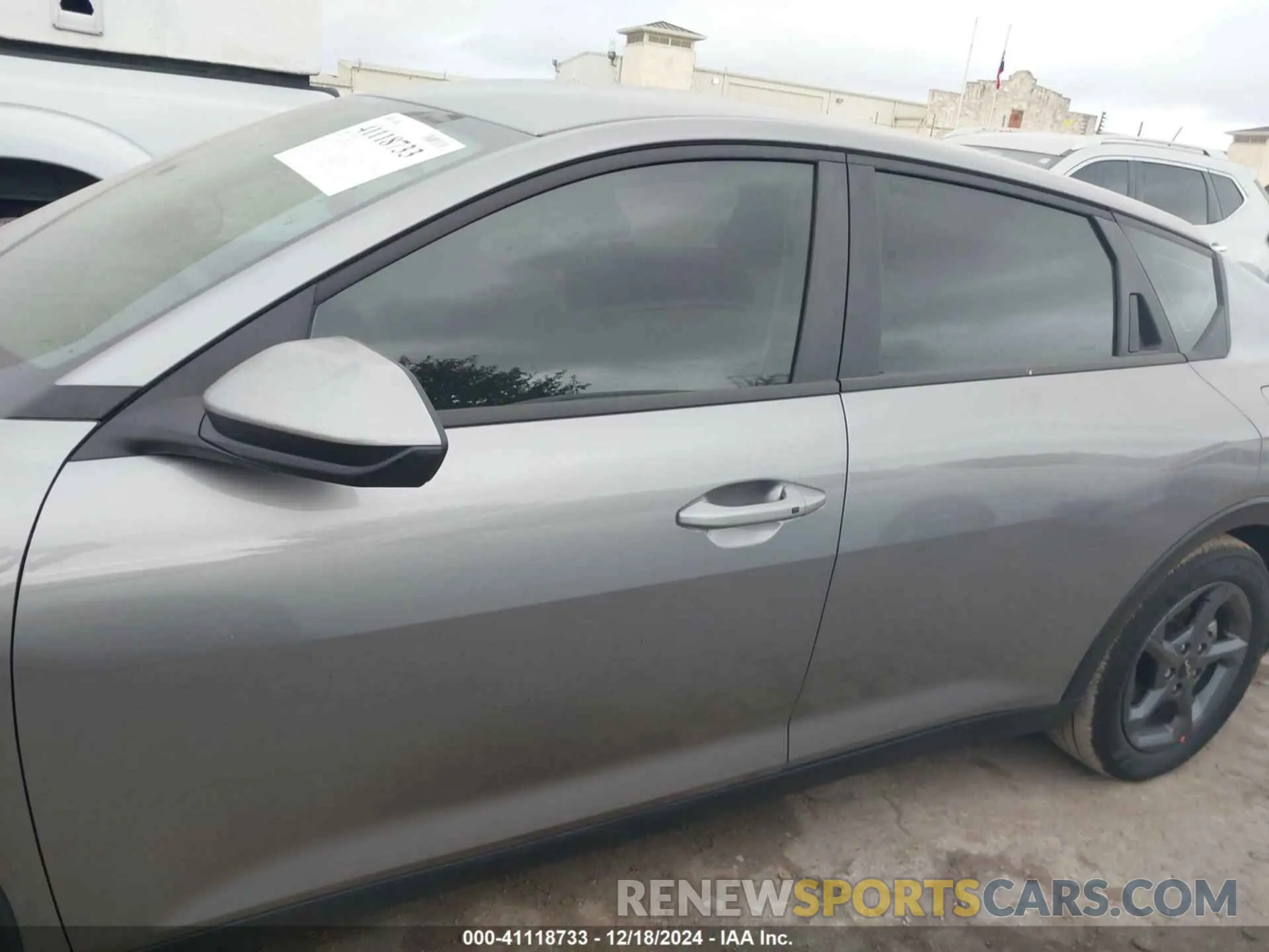 13 fotografías del automóvil dañado 3KPFT4DE5SE013044 KIA K4 2025