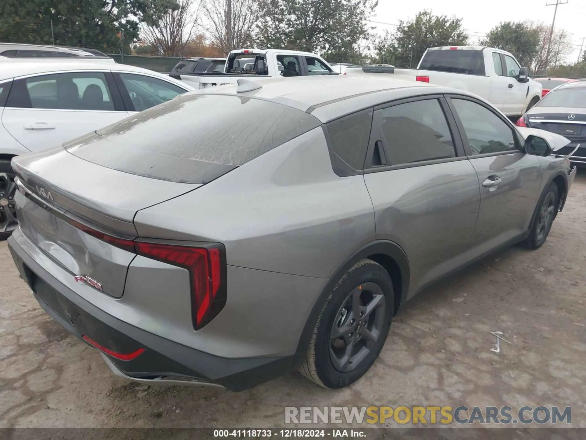 4 fotografías del automóvil dañado 3KPFT4DE5SE013044 KIA K4 2025