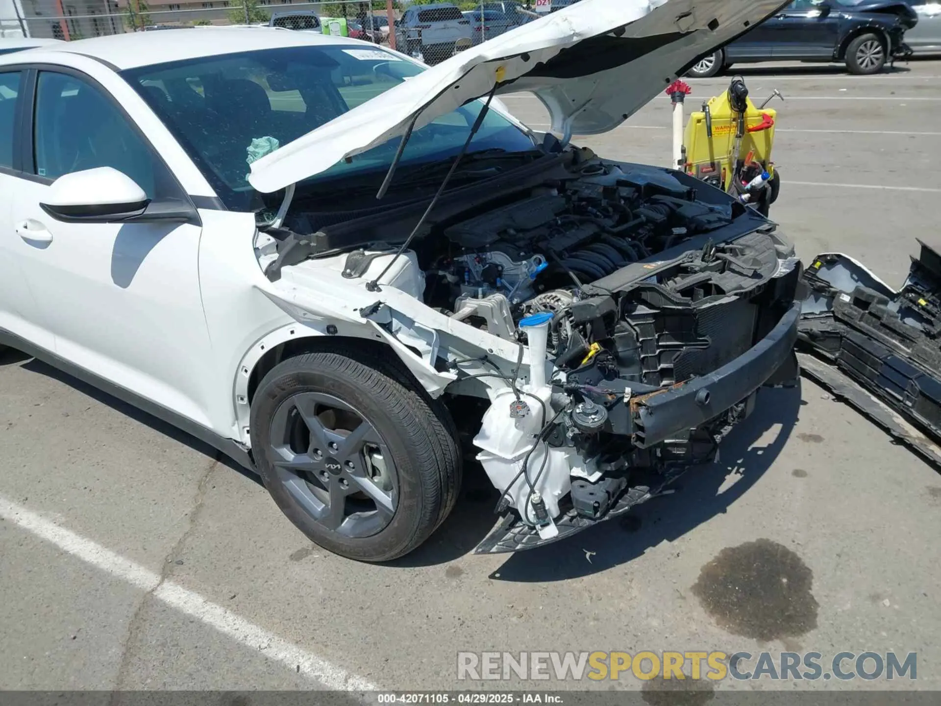 6 fotografías del automóvil dañado 3KPFT4DE5SE022813 KIA K4 2025