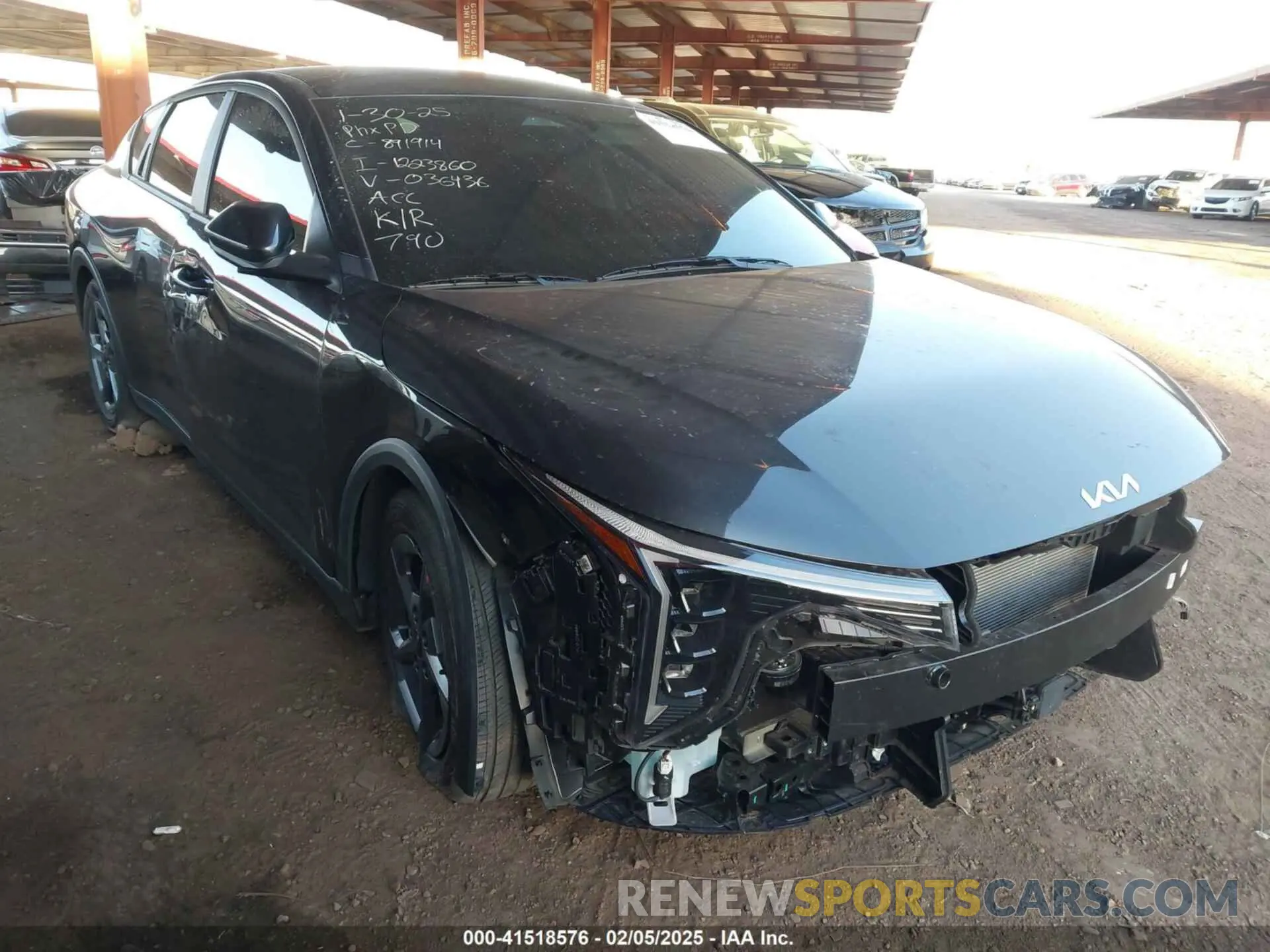 1 fotografías del automóvil dañado 3KPFT4DE5SE036436 KIA K4 2025