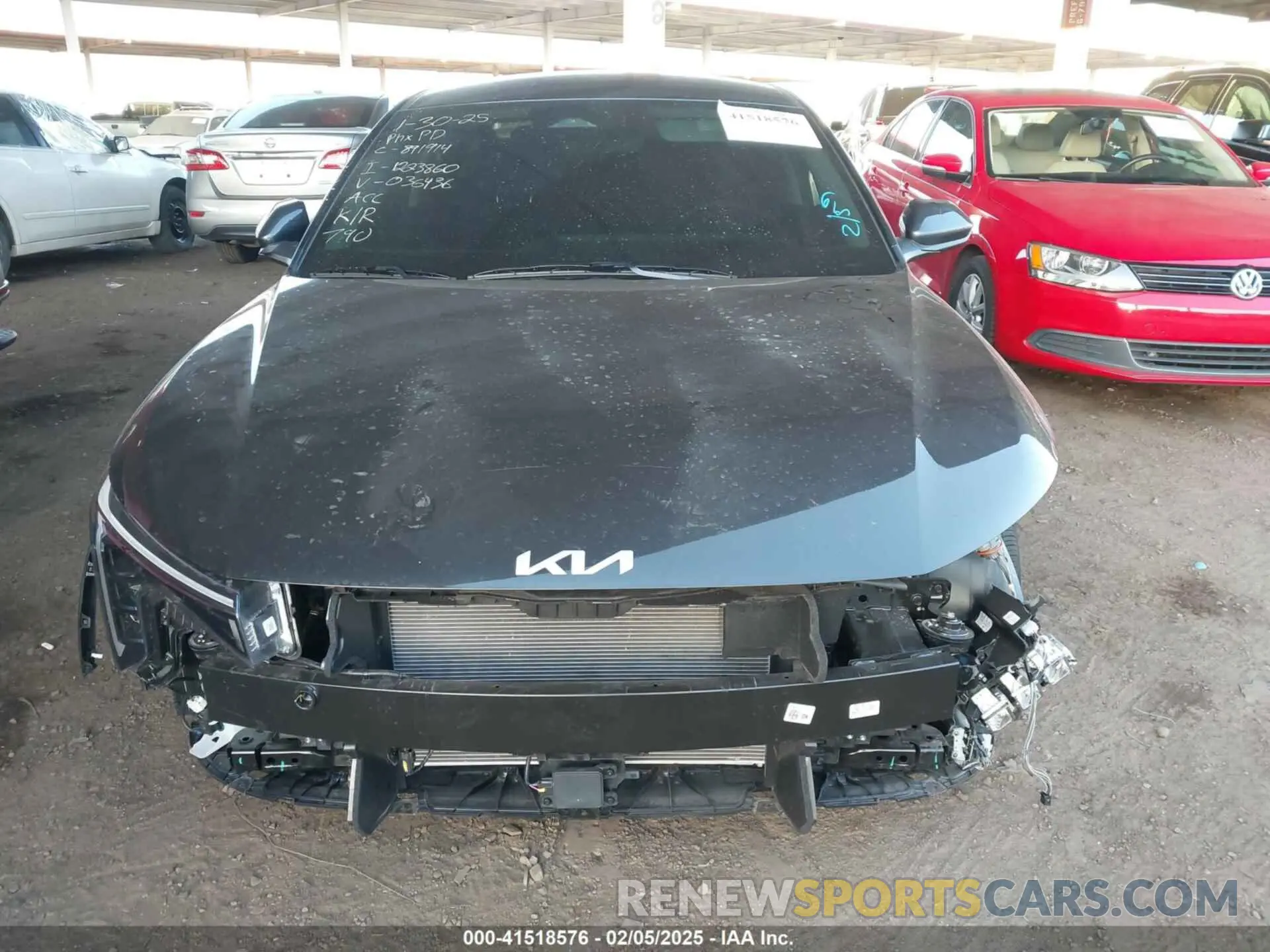 12 fotografías del automóvil dañado 3KPFT4DE5SE036436 KIA K4 2025