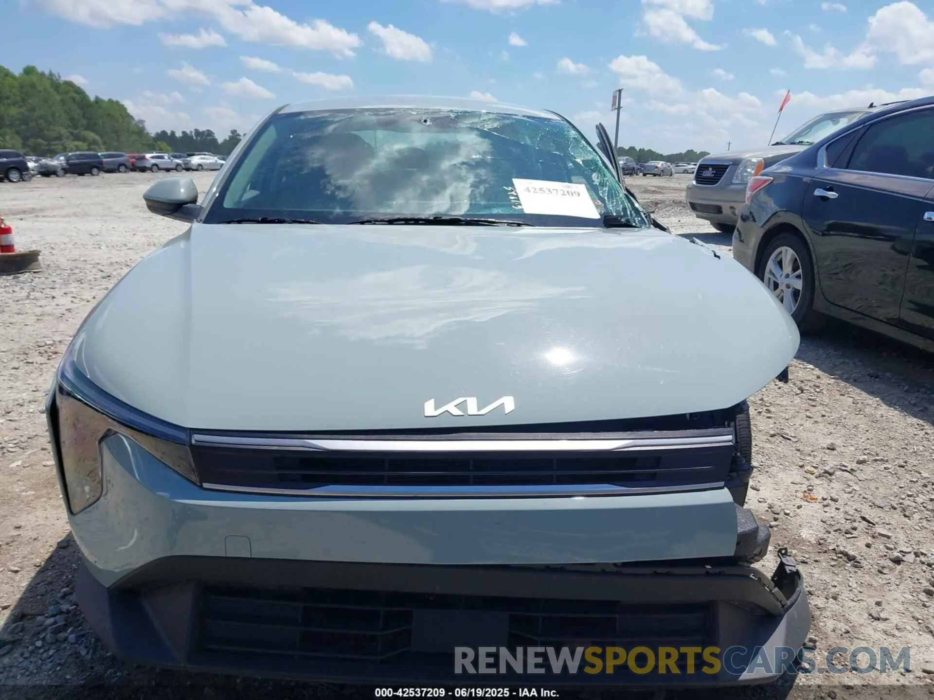 13 fotografías del automóvil dañado 3KPFT4DE5SE047453 KIA K4 2025