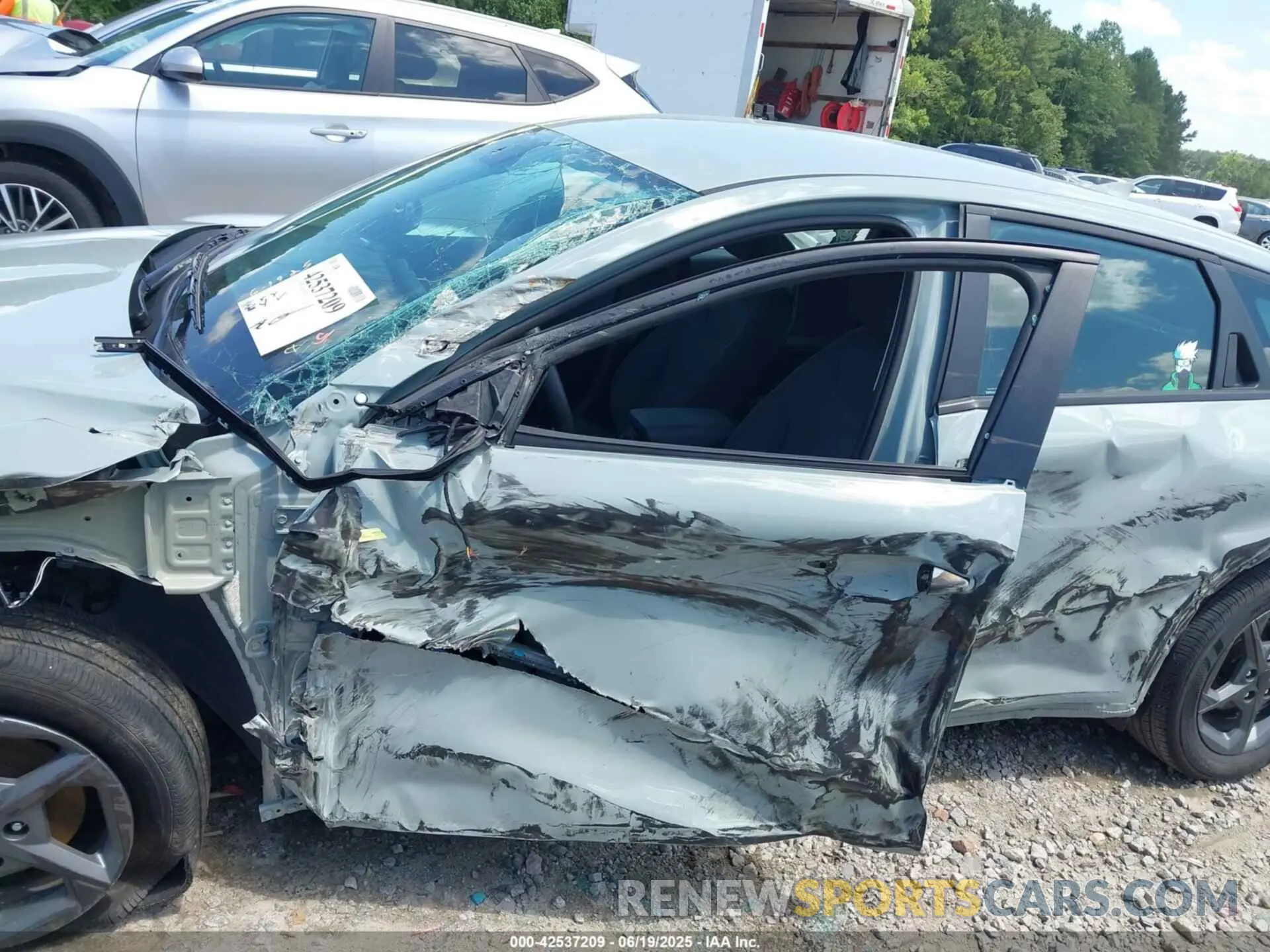 15 fotografías del automóvil dañado 3KPFT4DE5SE047453 KIA K4 2025