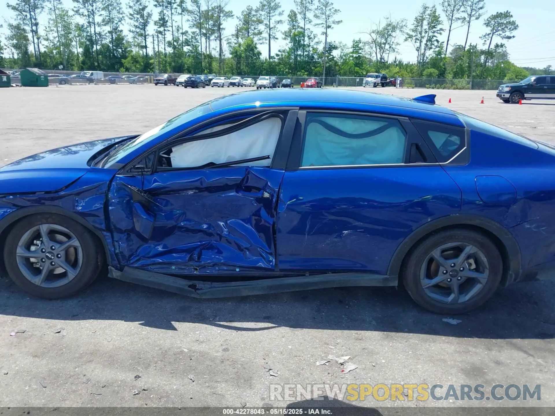 14 fotografías del automóvil dañado 3KPFT4DE6SE012355 KIA K4 2025