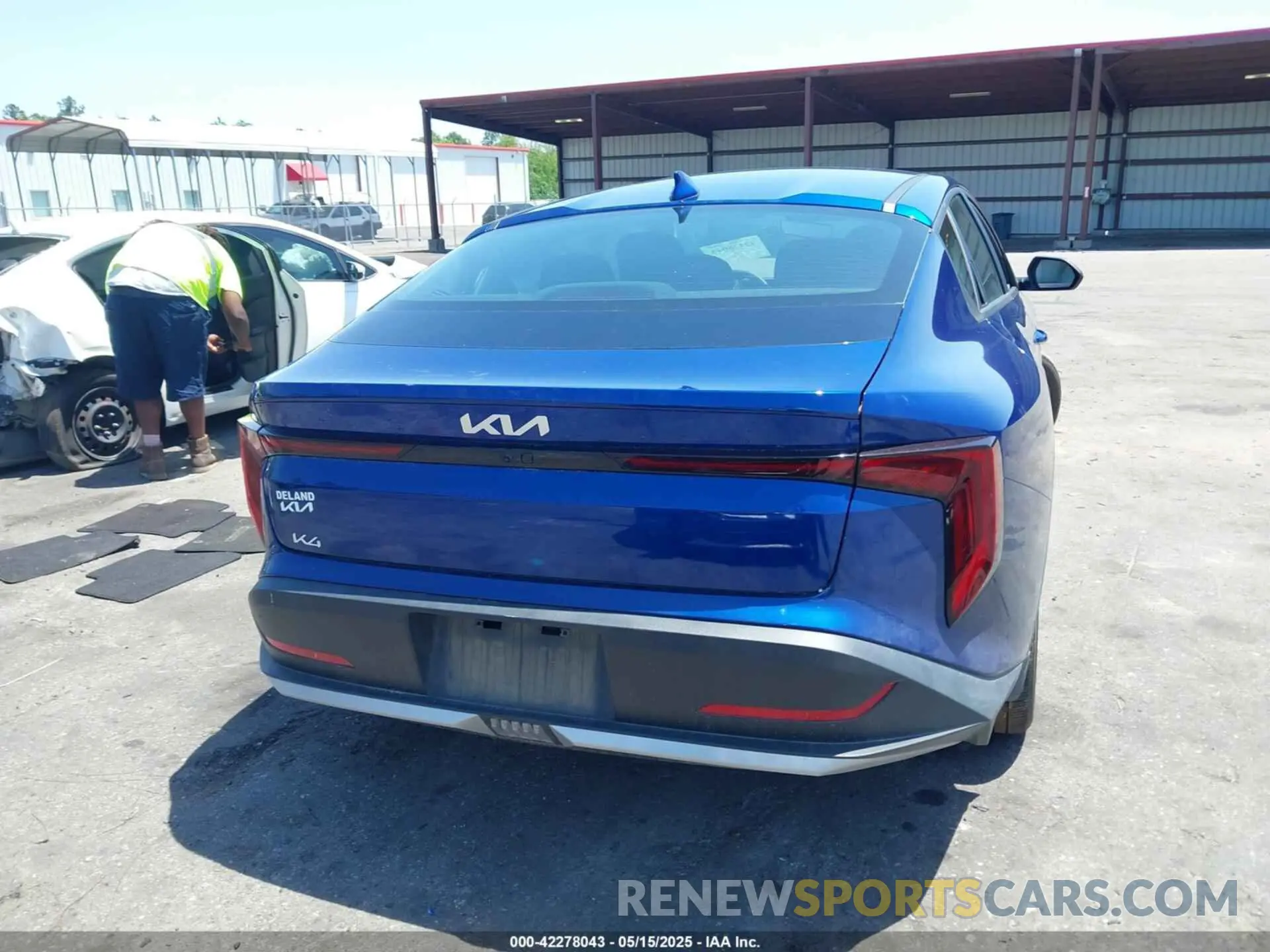 16 fotografías del automóvil dañado 3KPFT4DE6SE012355 KIA K4 2025