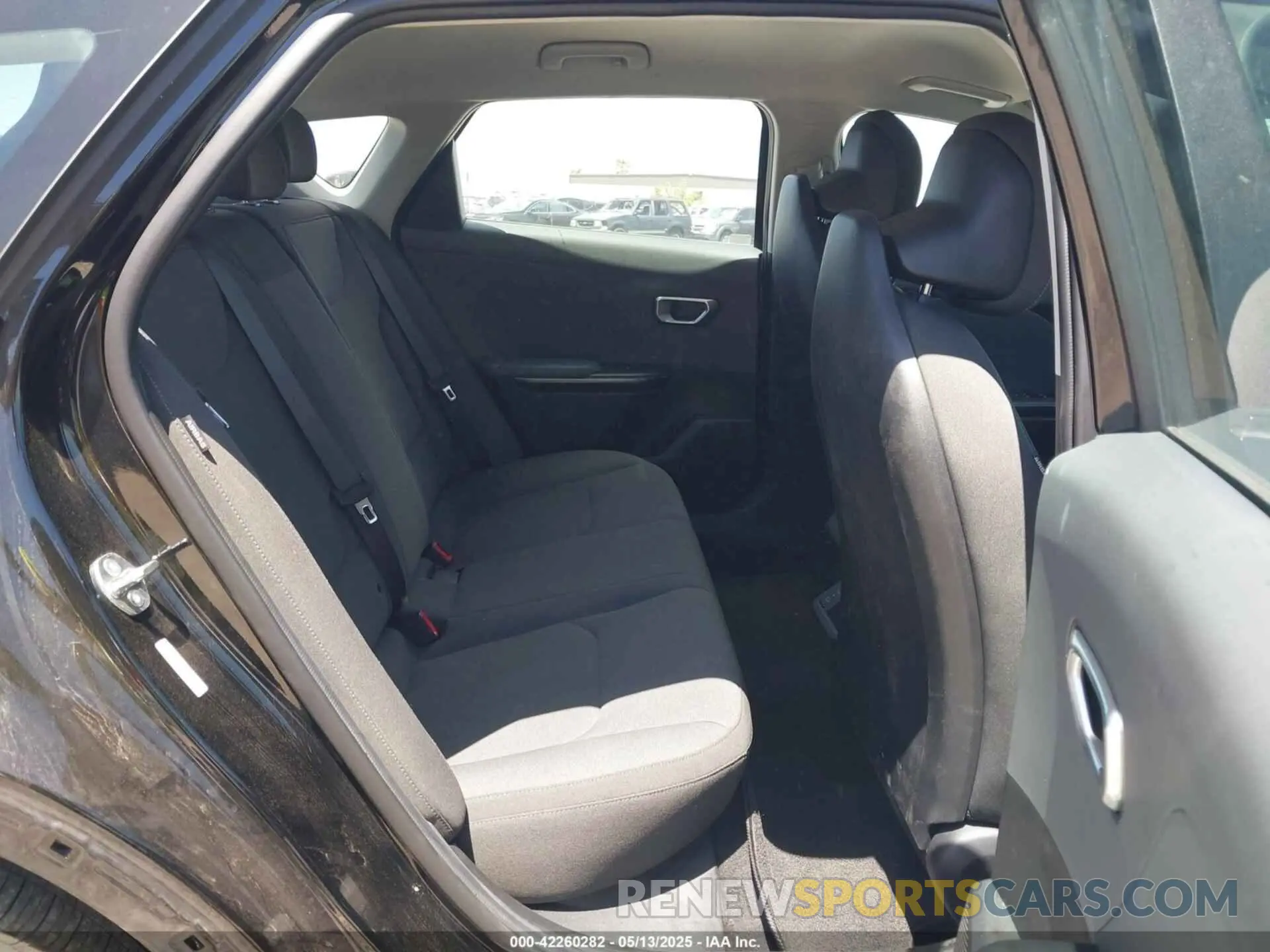 8 fotografías del automóvil dañado 3KPFT4DE6SE038924 KIA K4 2025