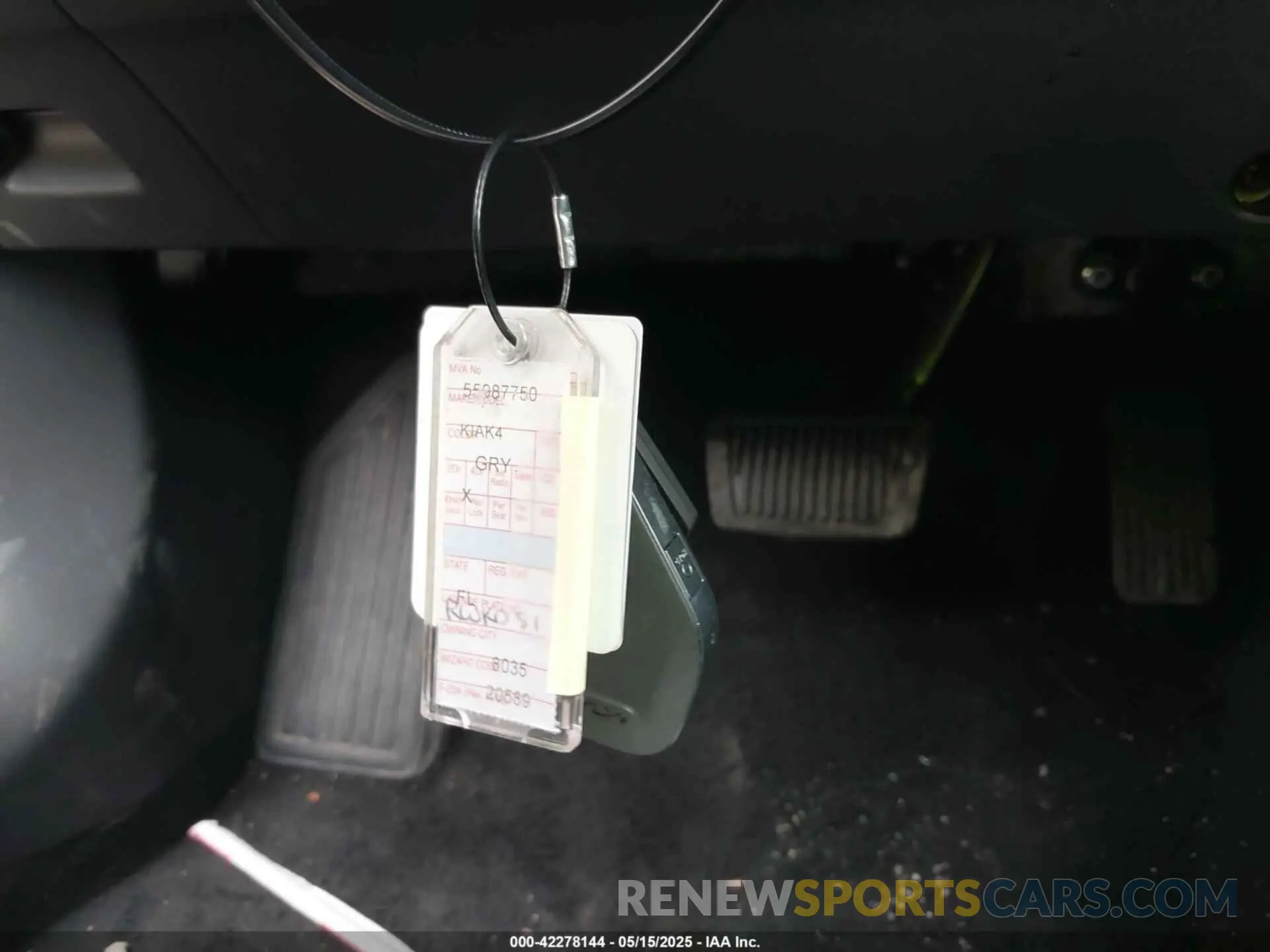 11 fotografías del automóvil dañado 3KPFT4DE7SE038320 KIA K4 2025
