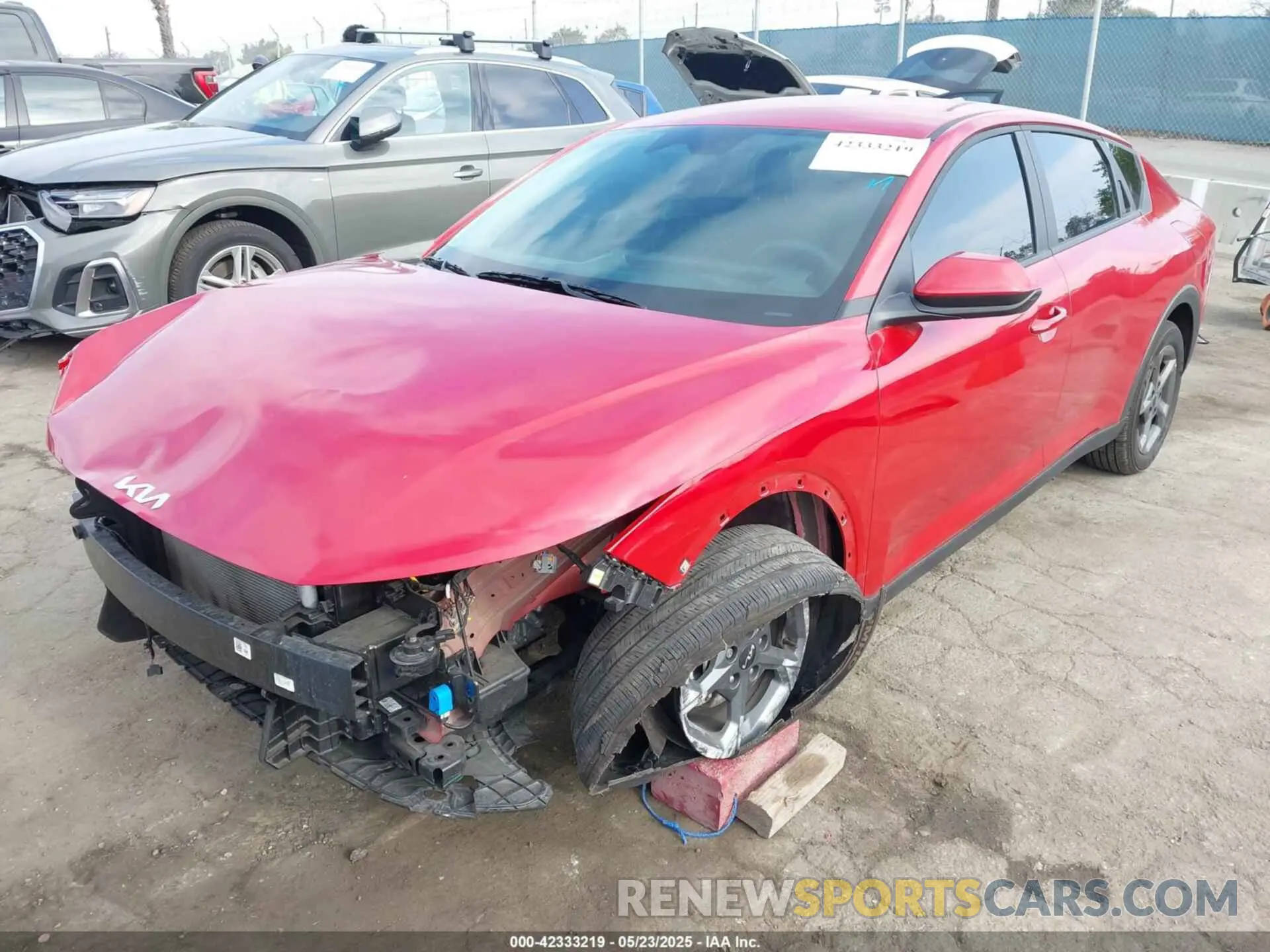 2 fotografías del automóvil dañado 3KPFT4DE8SE022546 KIA K4 2025