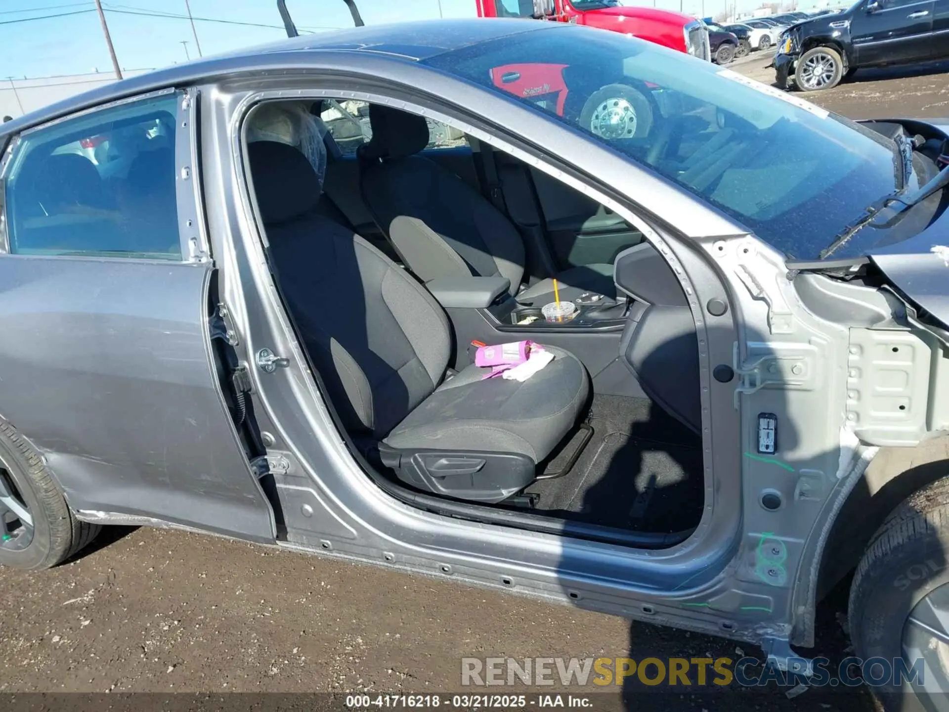 18 fotografías del automóvil dañado 3KPFT4DE8SE025012 KIA K4 2025