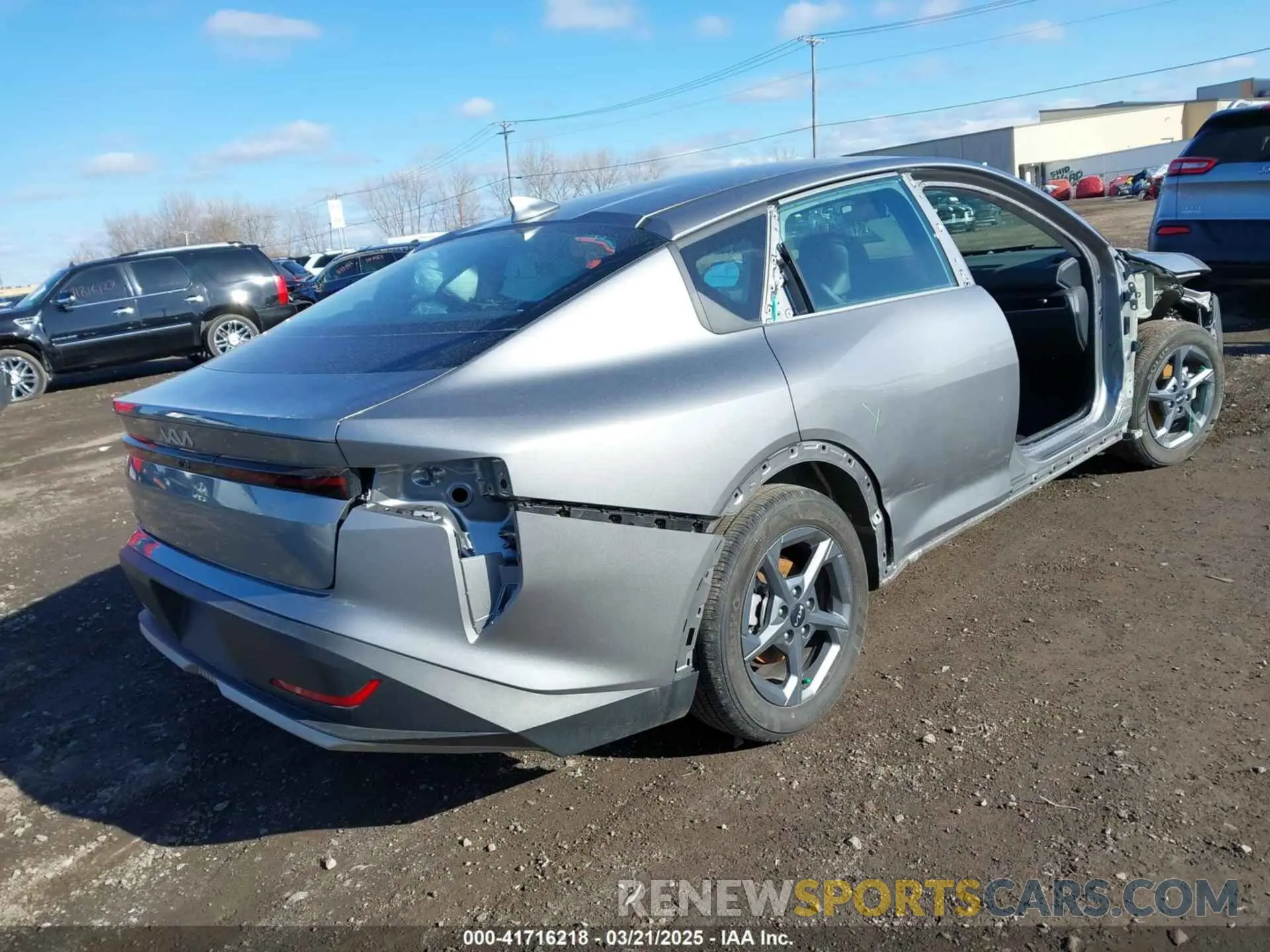 4 fotografías del automóvil dañado 3KPFT4DE8SE025012 KIA K4 2025