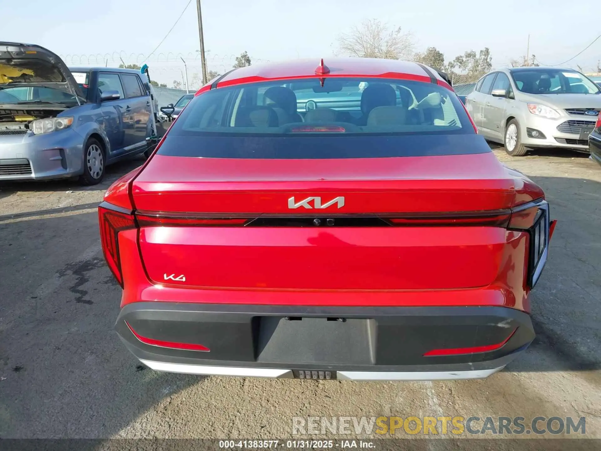16 fotografías del automóvil dañado 3KPFT4DE9SE046175 KIA K4 2025
