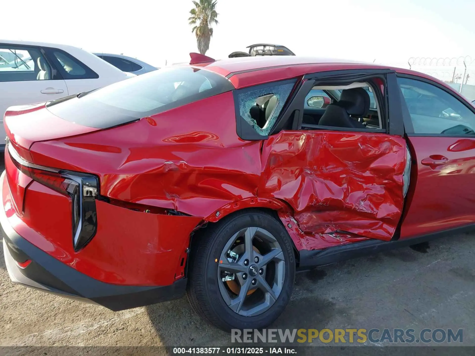 6 fotografías del automóvil dañado 3KPFT4DE9SE046175 KIA K4 2025