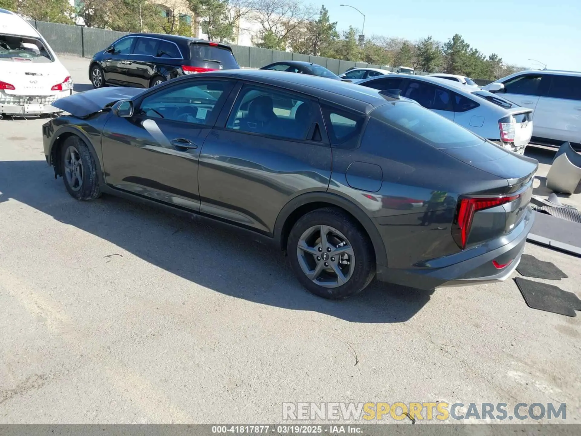 3 fotografías del automóvil dañado 3KPFT4DE9SE051568 KIA K4 2025