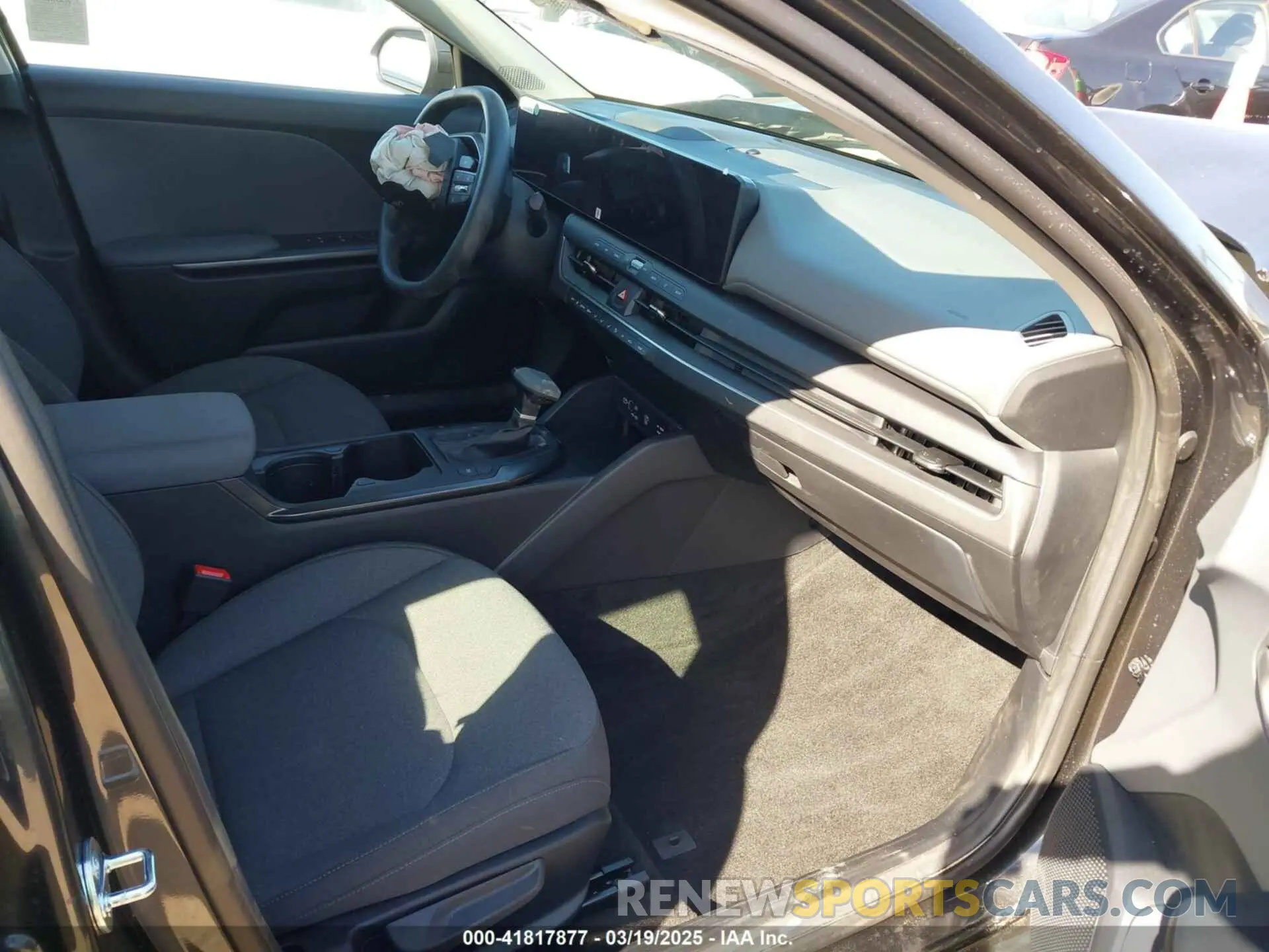 5 fotografías del automóvil dañado 3KPFT4DE9SE051568 KIA K4 2025