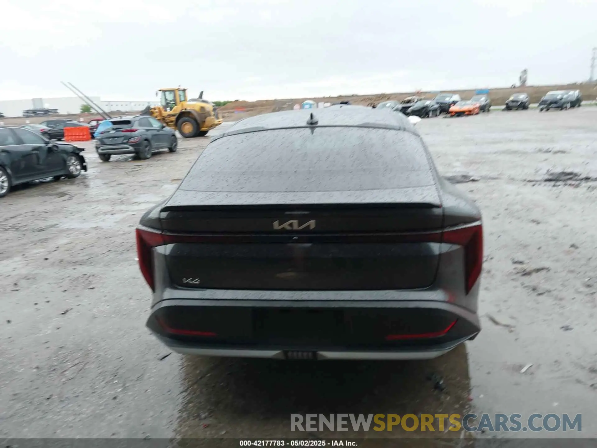 16 fotografías del automóvil dañado 3KPFT4DE9SE084876 KIA K4 2025