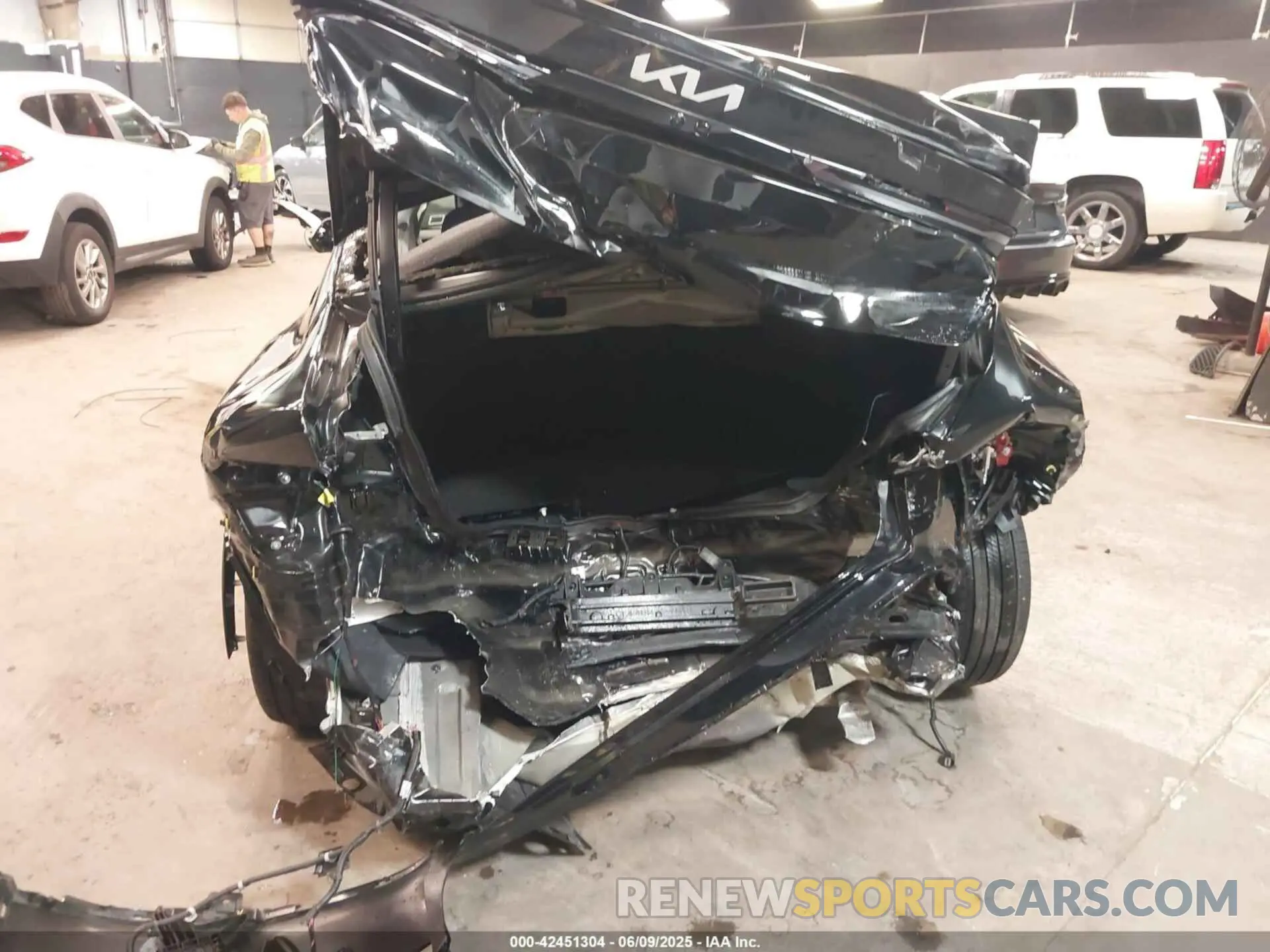 16 fotografías del automóvil dañado 3KPFU4DE1SE011689 KIA K4 2025