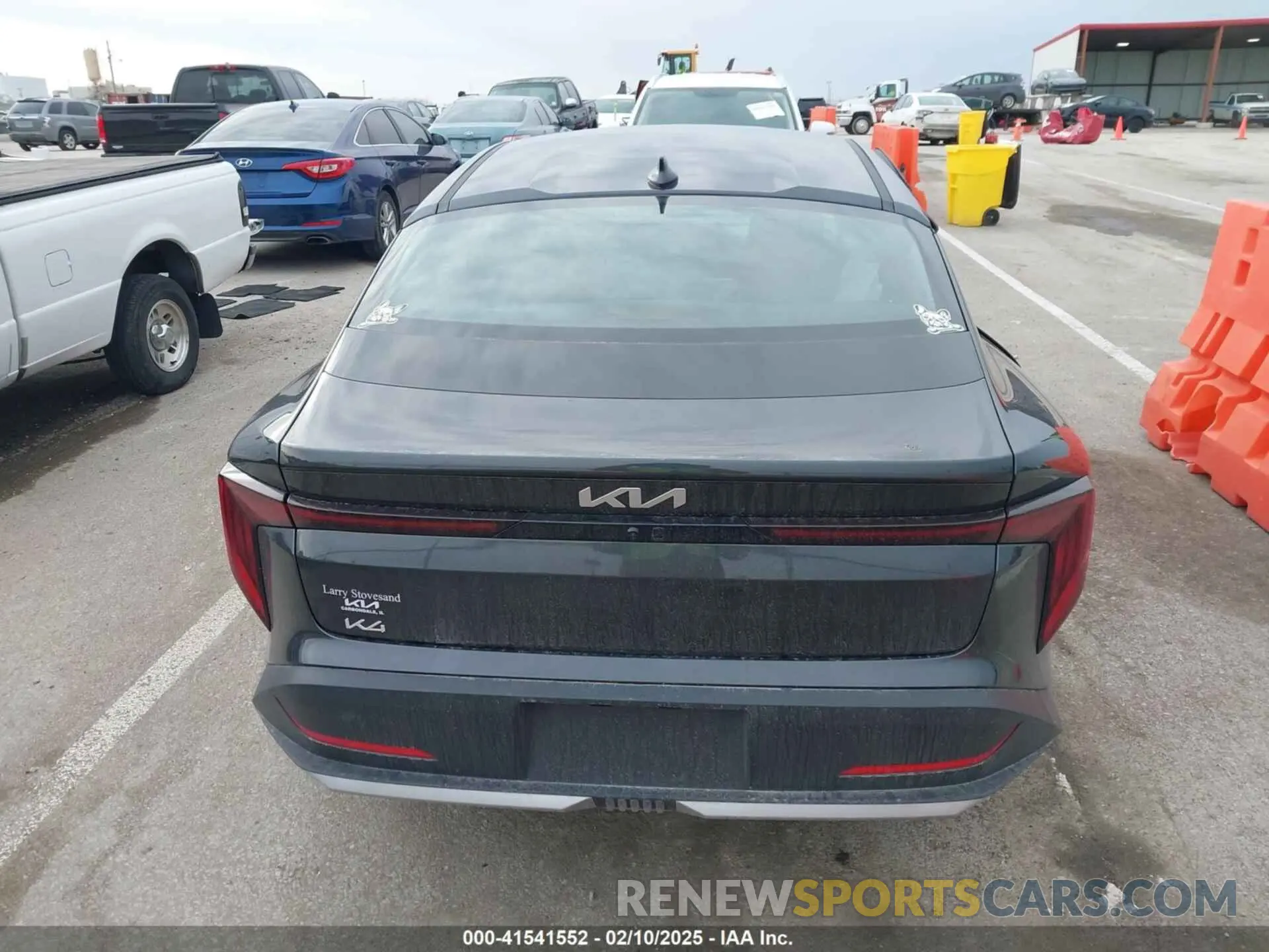 16 fotografías del automóvil dañado 3KPFU4DE1SE026967 KIA K4 2025
