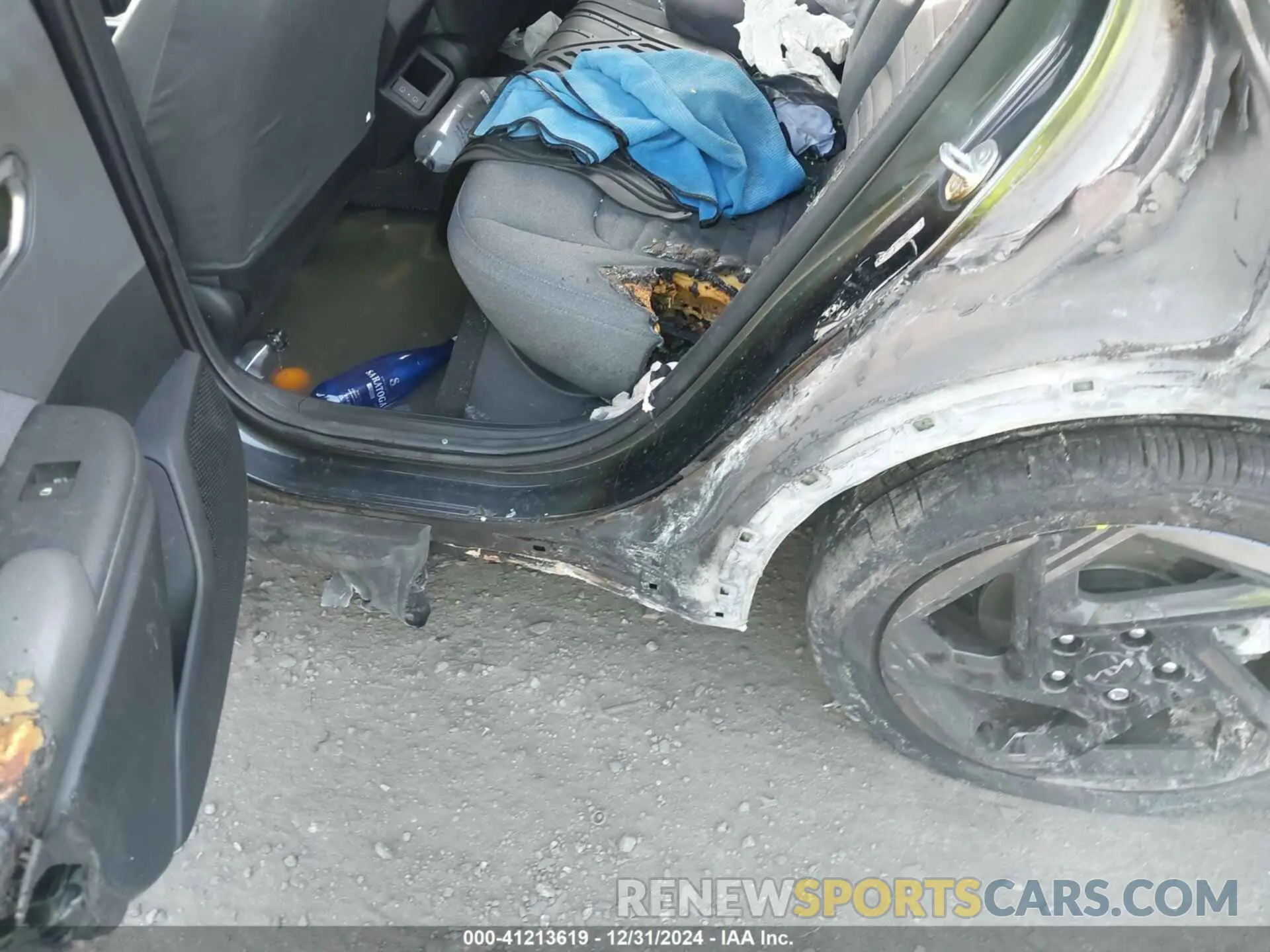 13 fotografías del automóvil dañado 3KPFU4DE3SE020295 KIA K4 2025