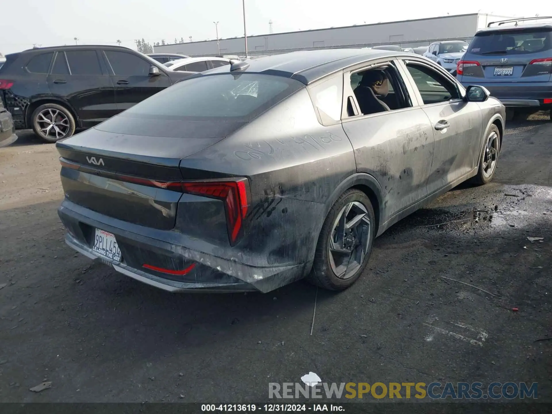 4 fotografías del automóvil dañado 3KPFU4DE3SE020295 KIA K4 2025