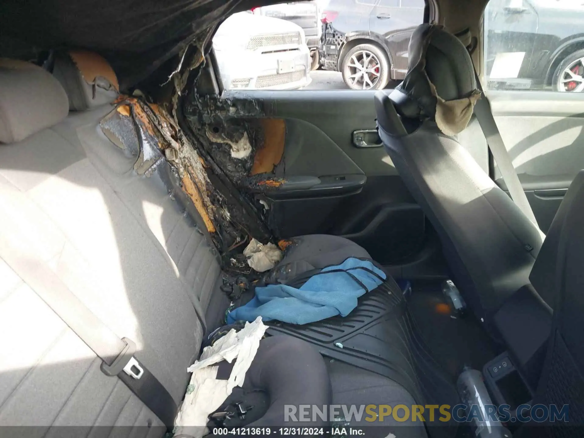 8 fotografías del automóvil dañado 3KPFU4DE3SE020295 KIA K4 2025