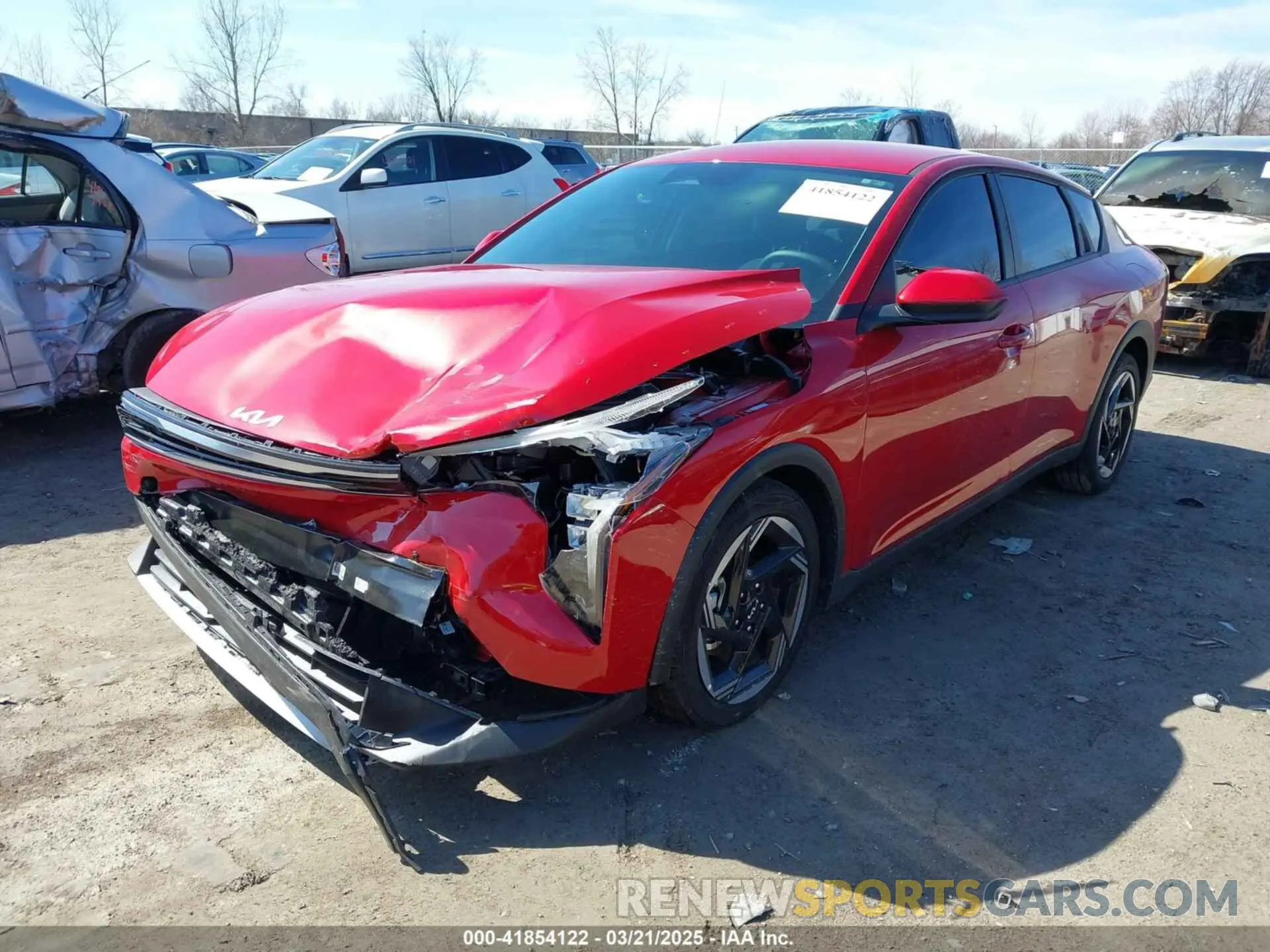2 fotografías del automóvil dañado 3KPFU4DE3SE087270 KIA K4 2025