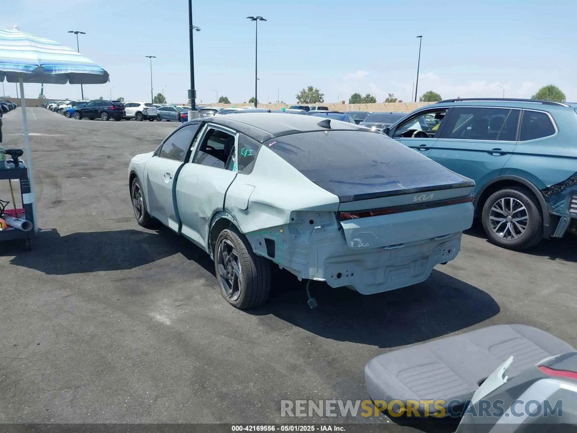 15 fotografías del automóvil dañado 3KPFU4DE5SE007970 KIA K4 2025