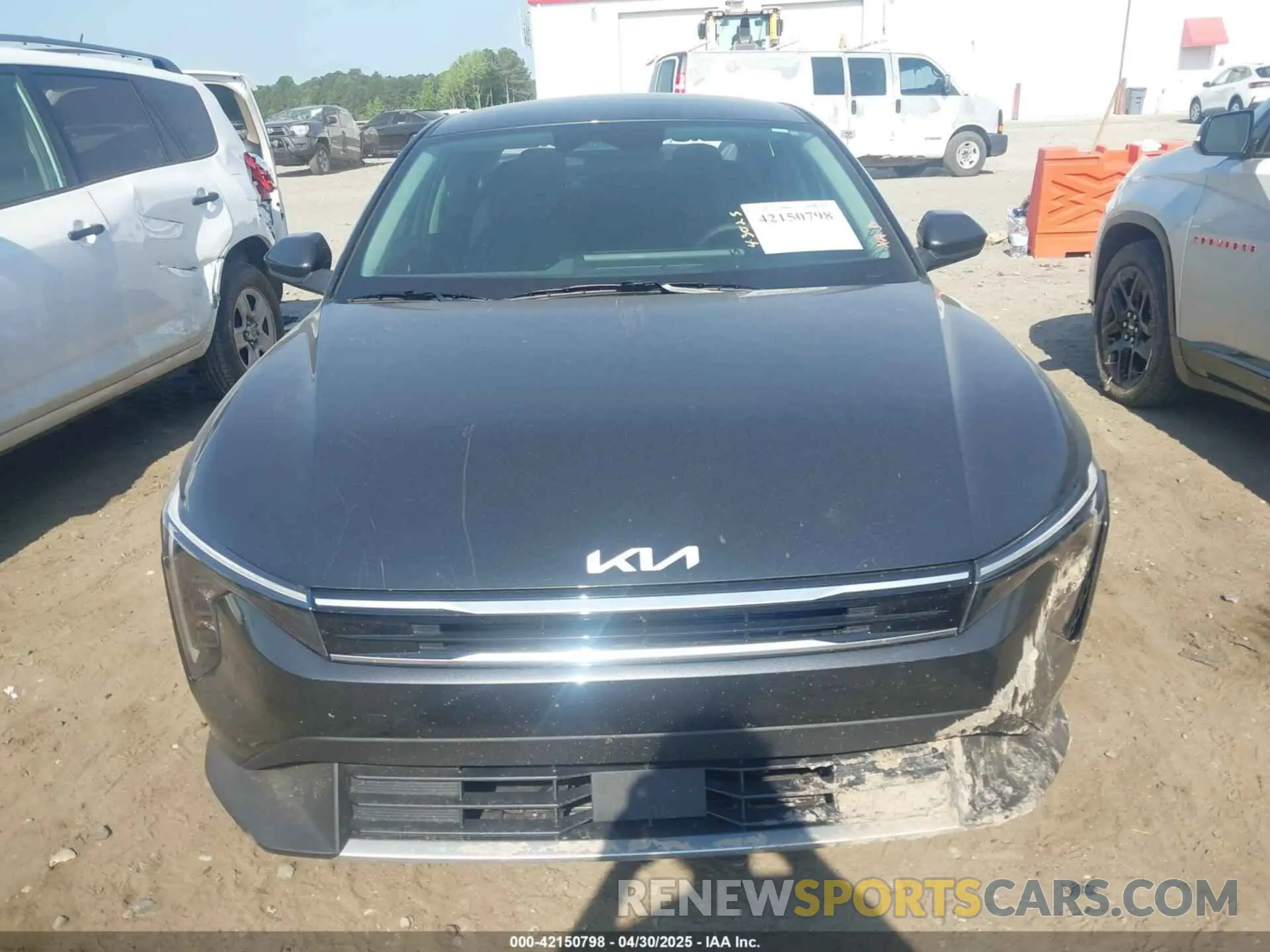 13 fotografías del automóvil dañado 3KPFU4DE5SE019035 KIA K4 2025