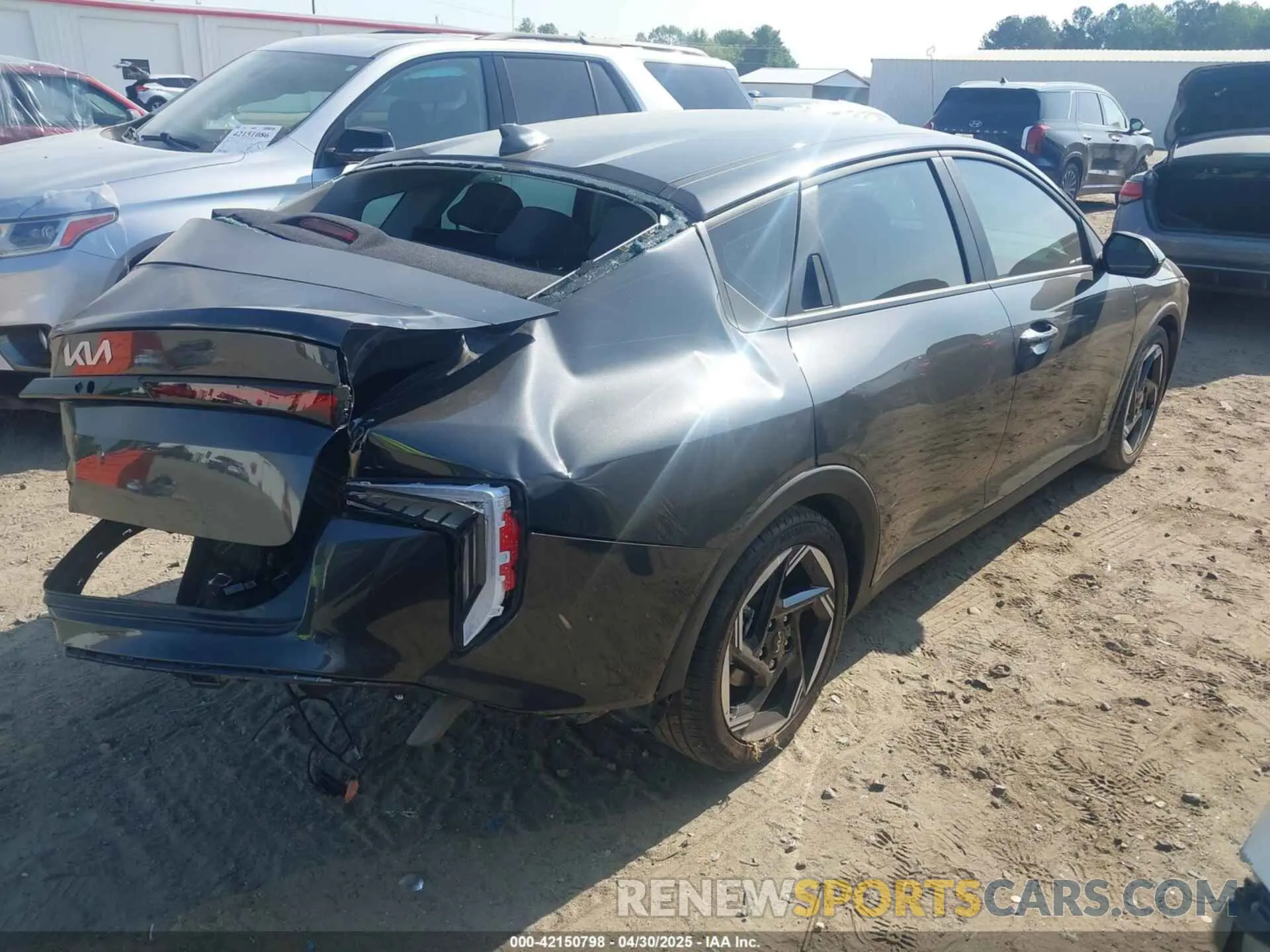 4 fotografías del automóvil dañado 3KPFU4DE5SE019035 KIA K4 2025