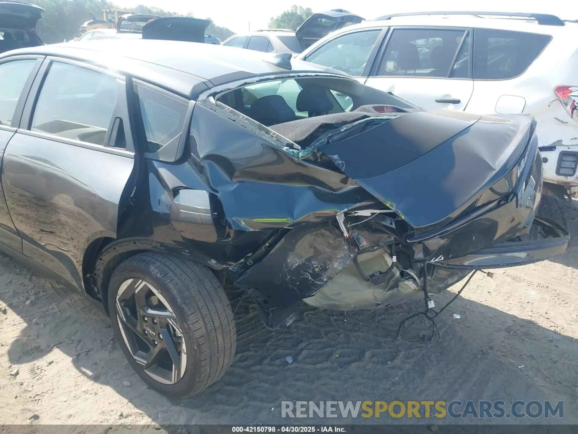 6 fotografías del automóvil dañado 3KPFU4DE5SE019035 KIA K4 2025
