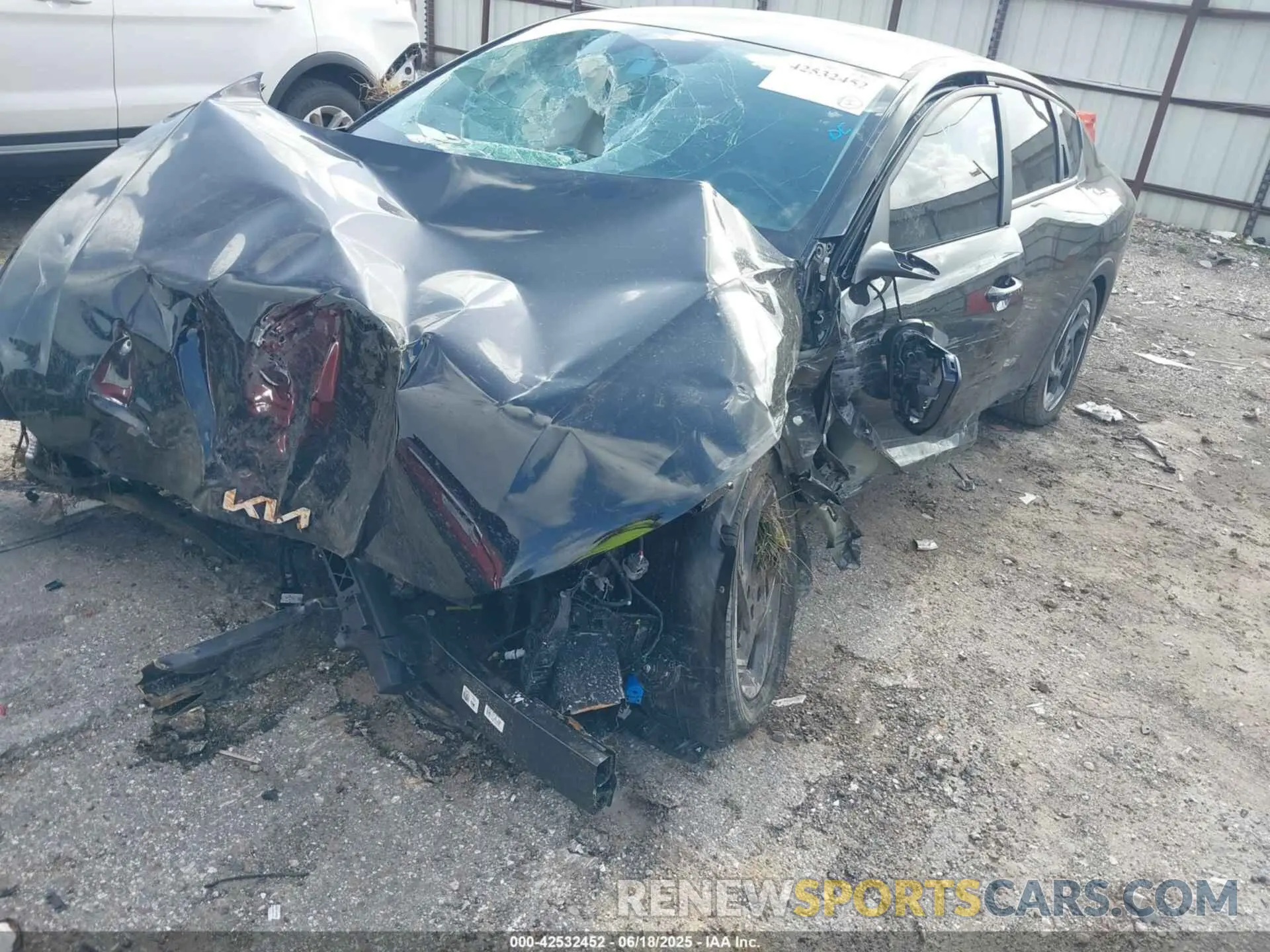 6 fotografías del automóvil dañado 3KPFU4DE6SE148191 KIA K4 2025