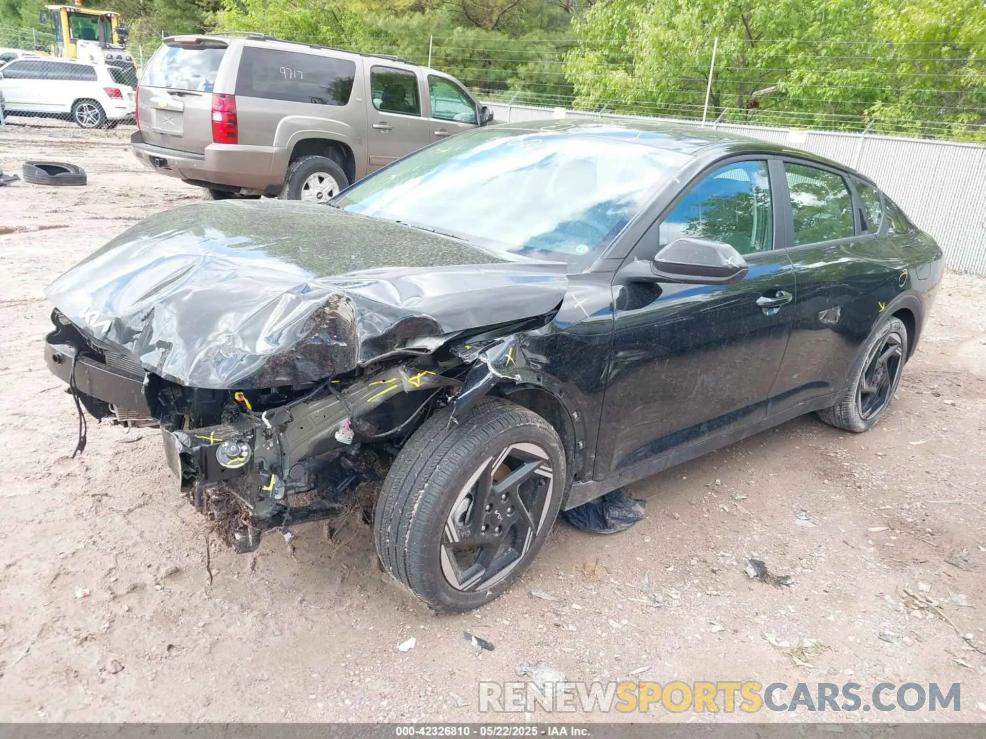 2 fotografías del automóvil dañado 3KPFU4DE8SE027744 KIA K4 2025