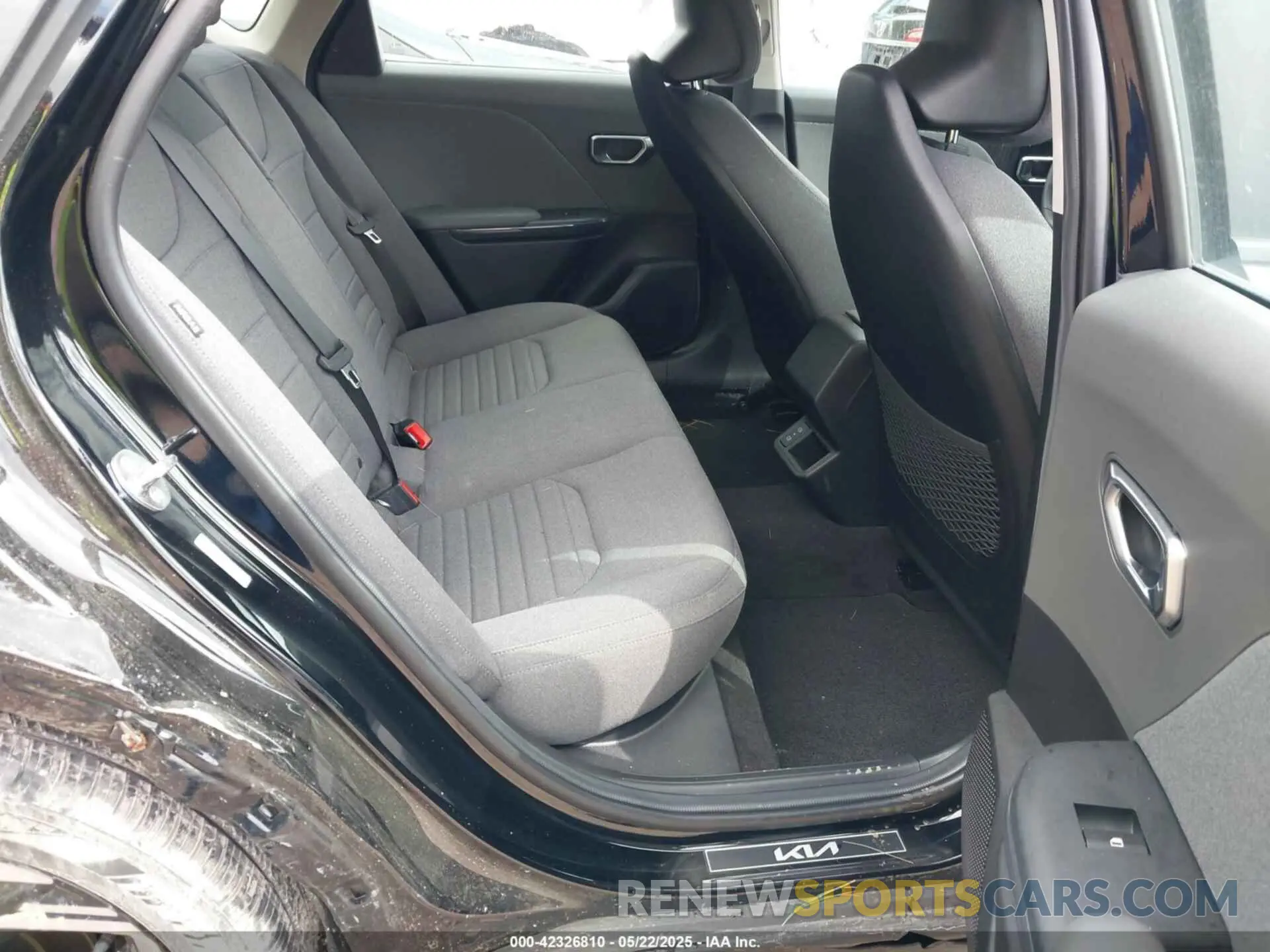 8 fotografías del automóvil dañado 3KPFU4DE8SE027744 KIA K4 2025