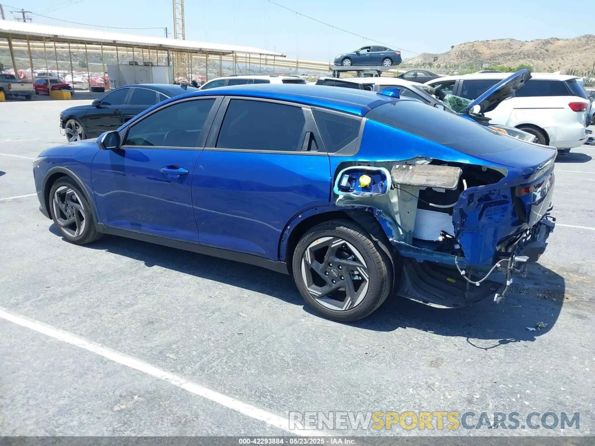 3 fotografías del automóvil dañado 3KPFU4DE8SE111546 KIA K4 2025