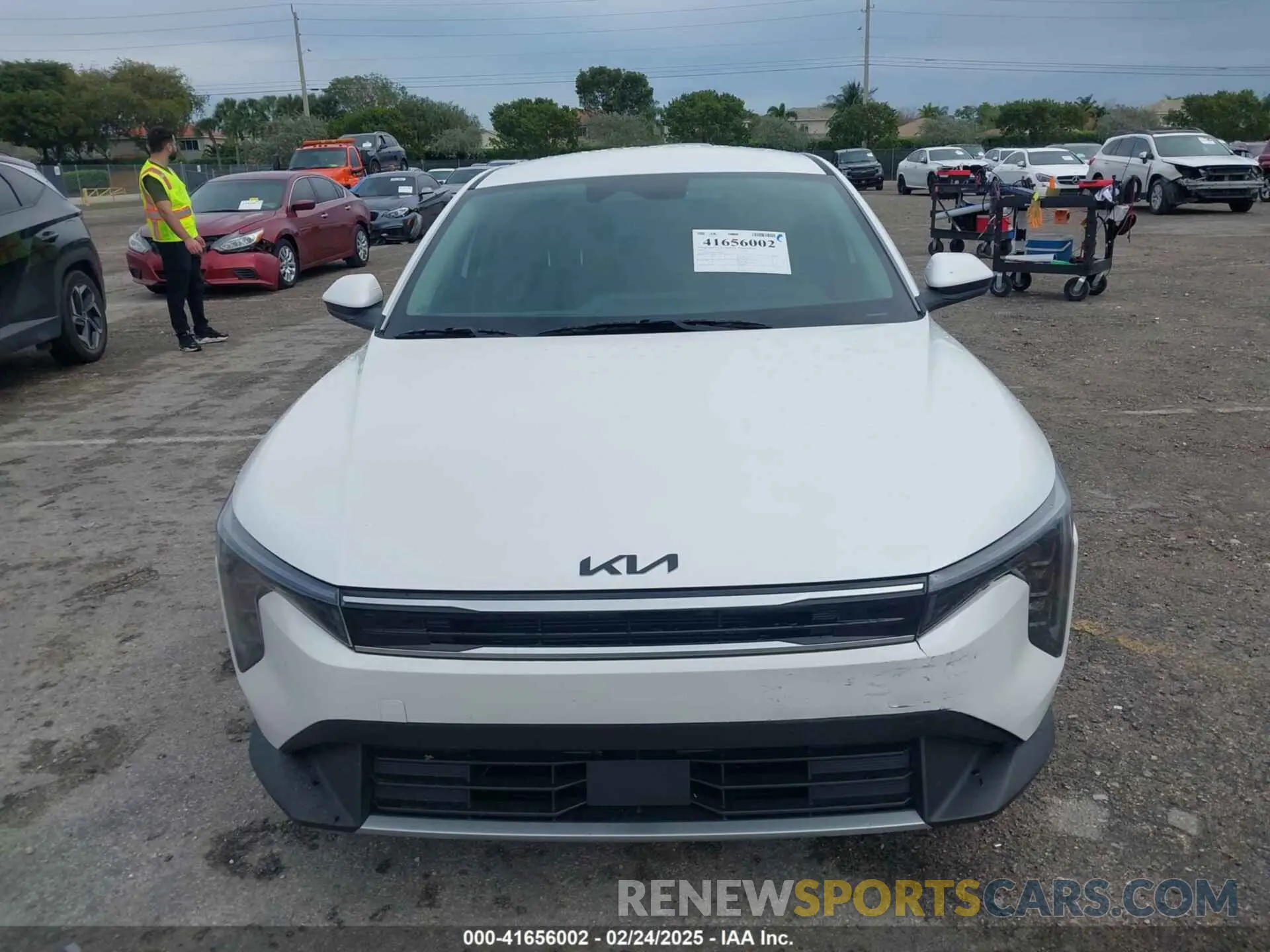 12 fotografías del automóvil dañado 3KPFU4DE9SE002366 KIA K4 2025