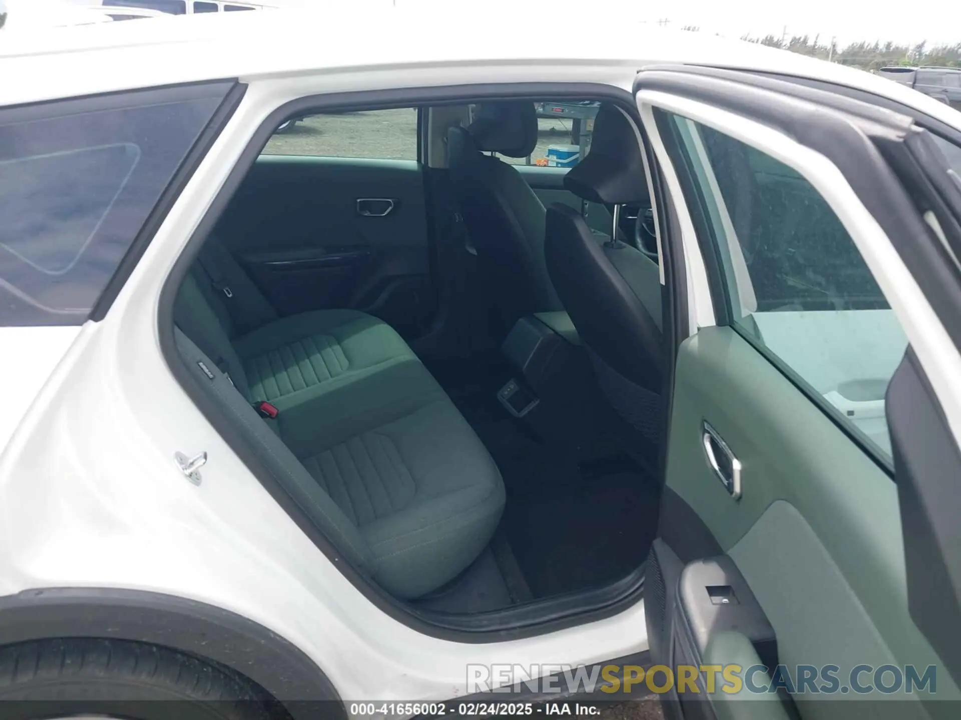8 fotografías del automóvil dañado 3KPFU4DE9SE002366 KIA K4 2025
